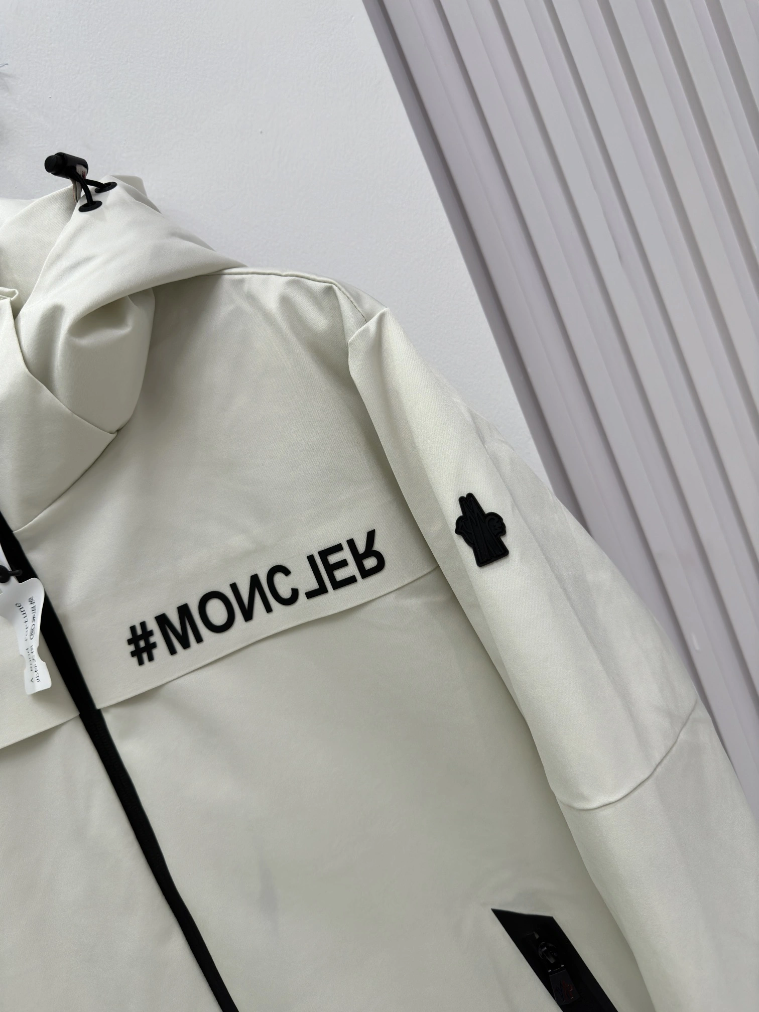 Lightweight Moncler Down Jackets 146097