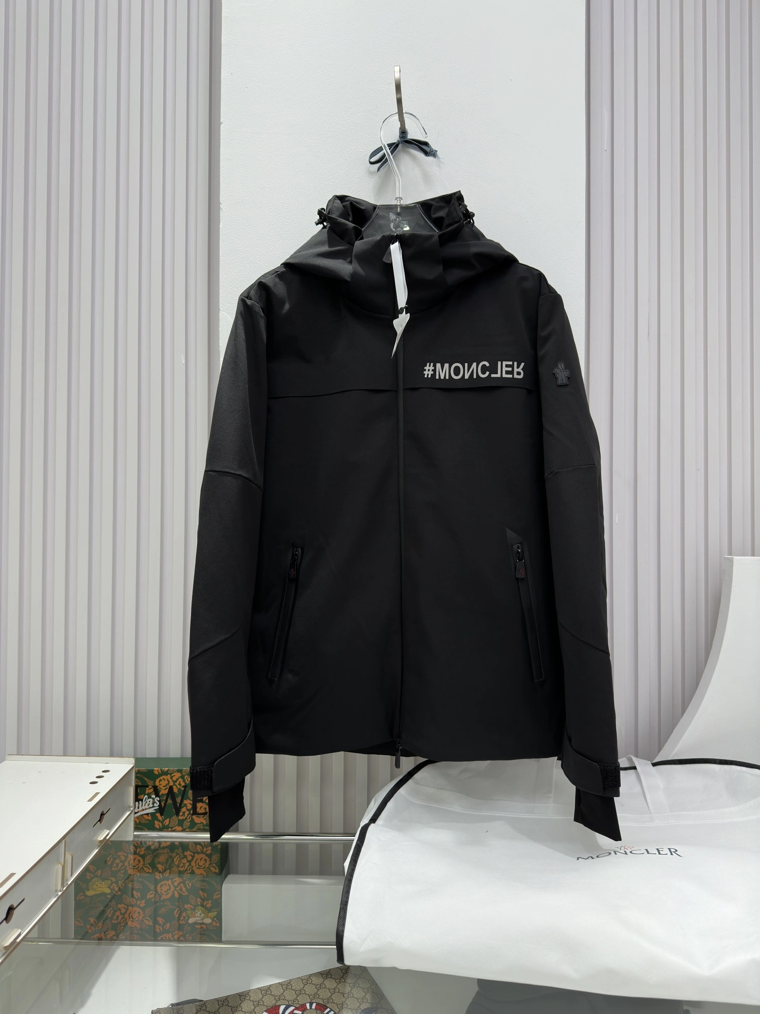 Moncler Down Jackets Lightweight 146096