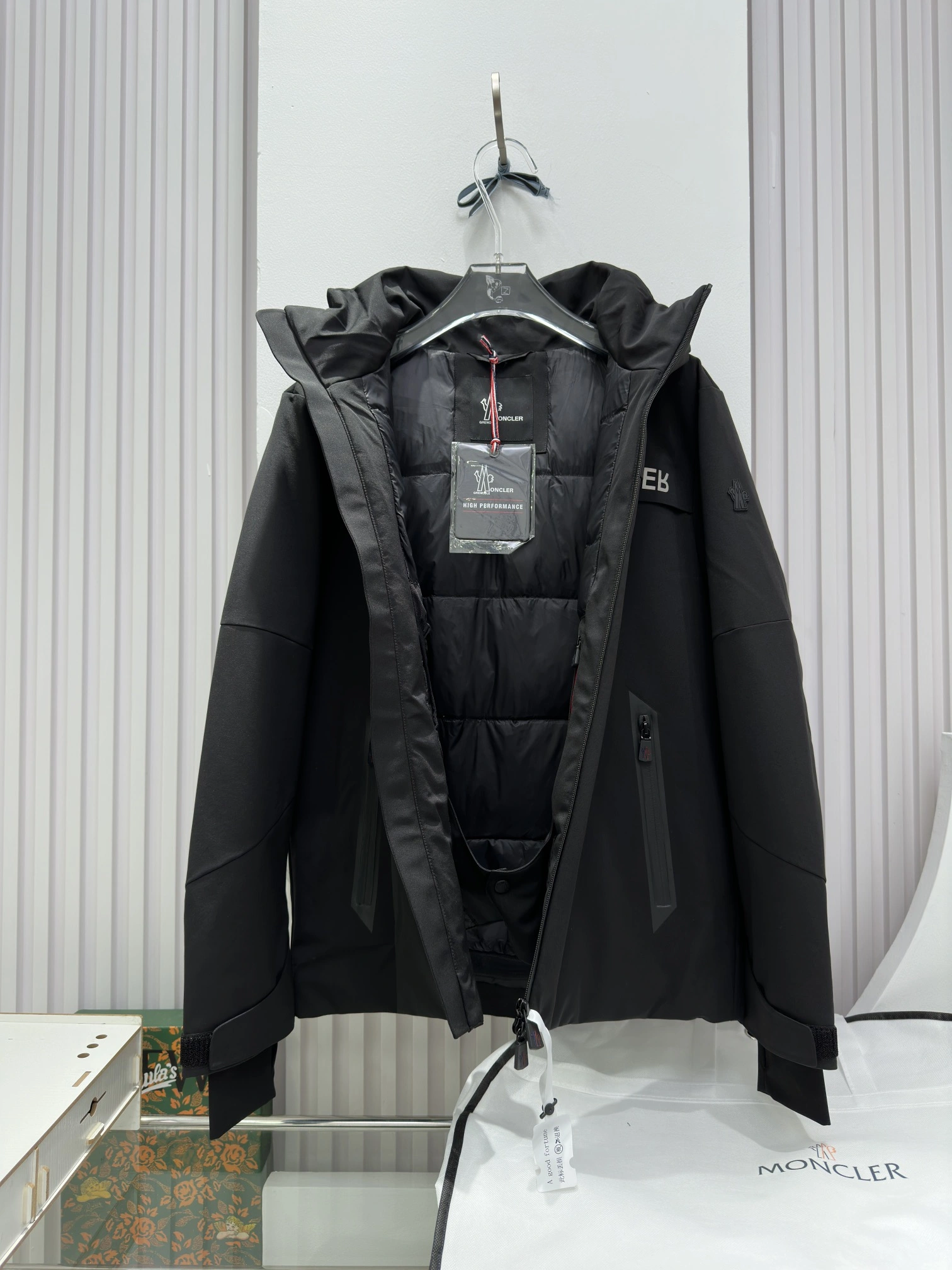 Moncler Down Jackets Lightweight 146096