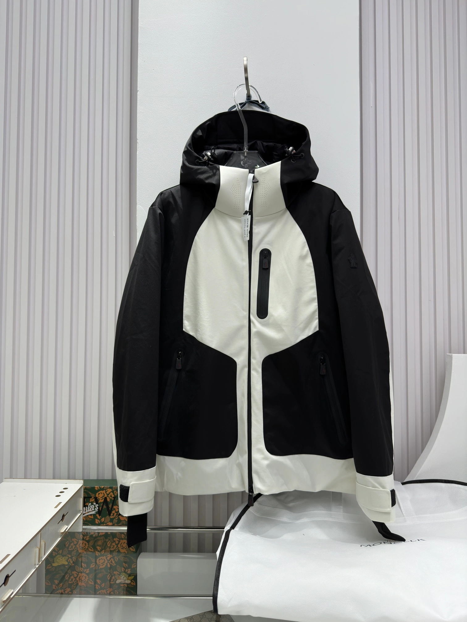 Moncler Down Jackets GoodFit 146091