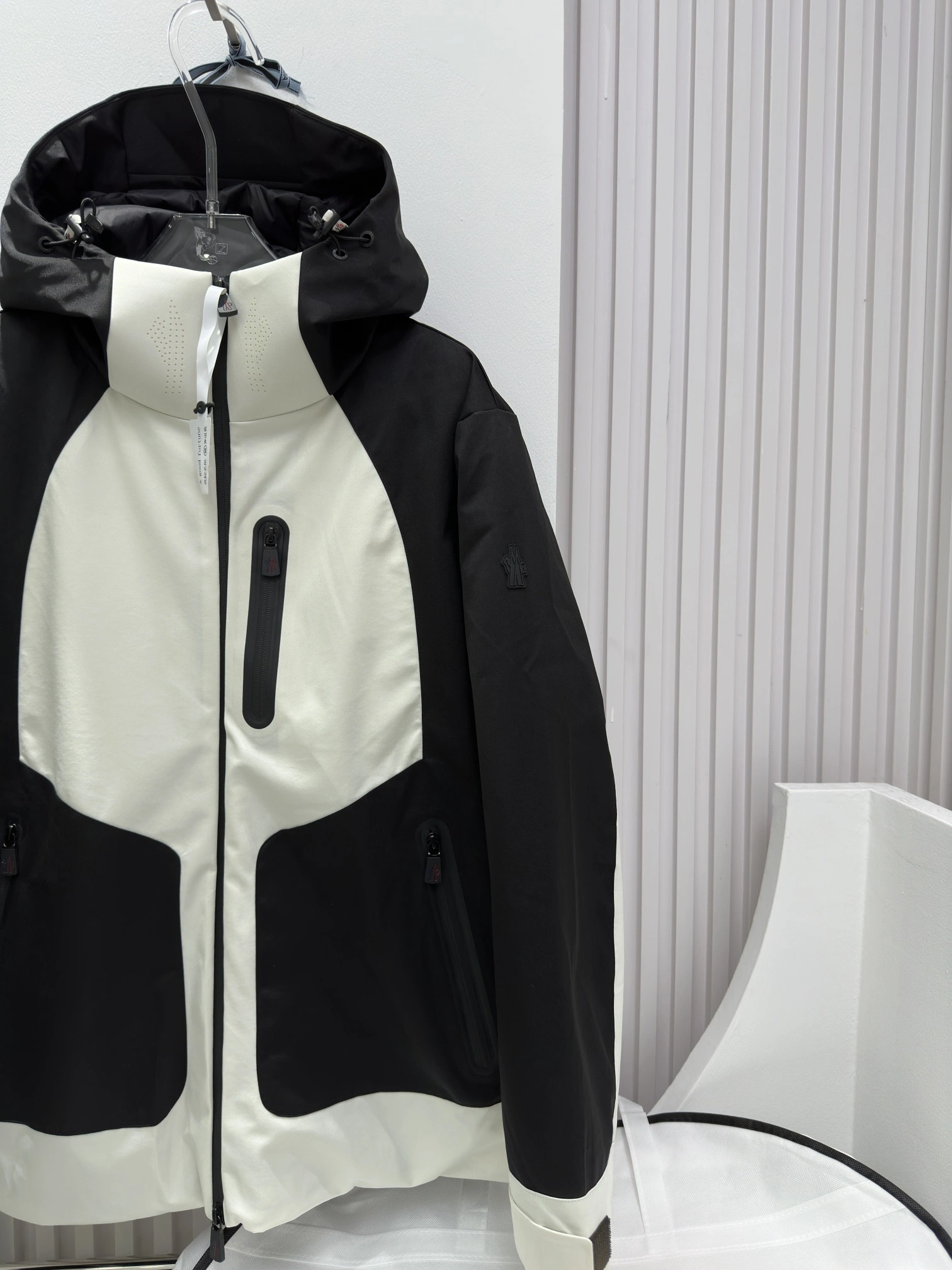 Moncler Down Jackets GoodFit 146091