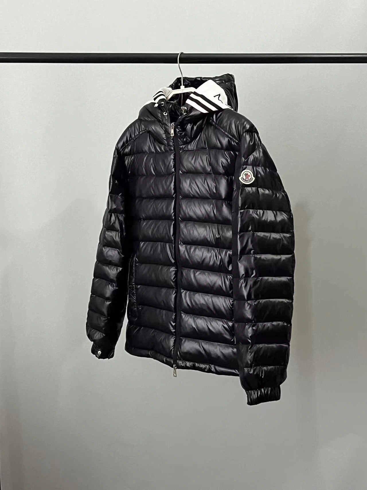 Moncler Down Jackets Unisex 146093