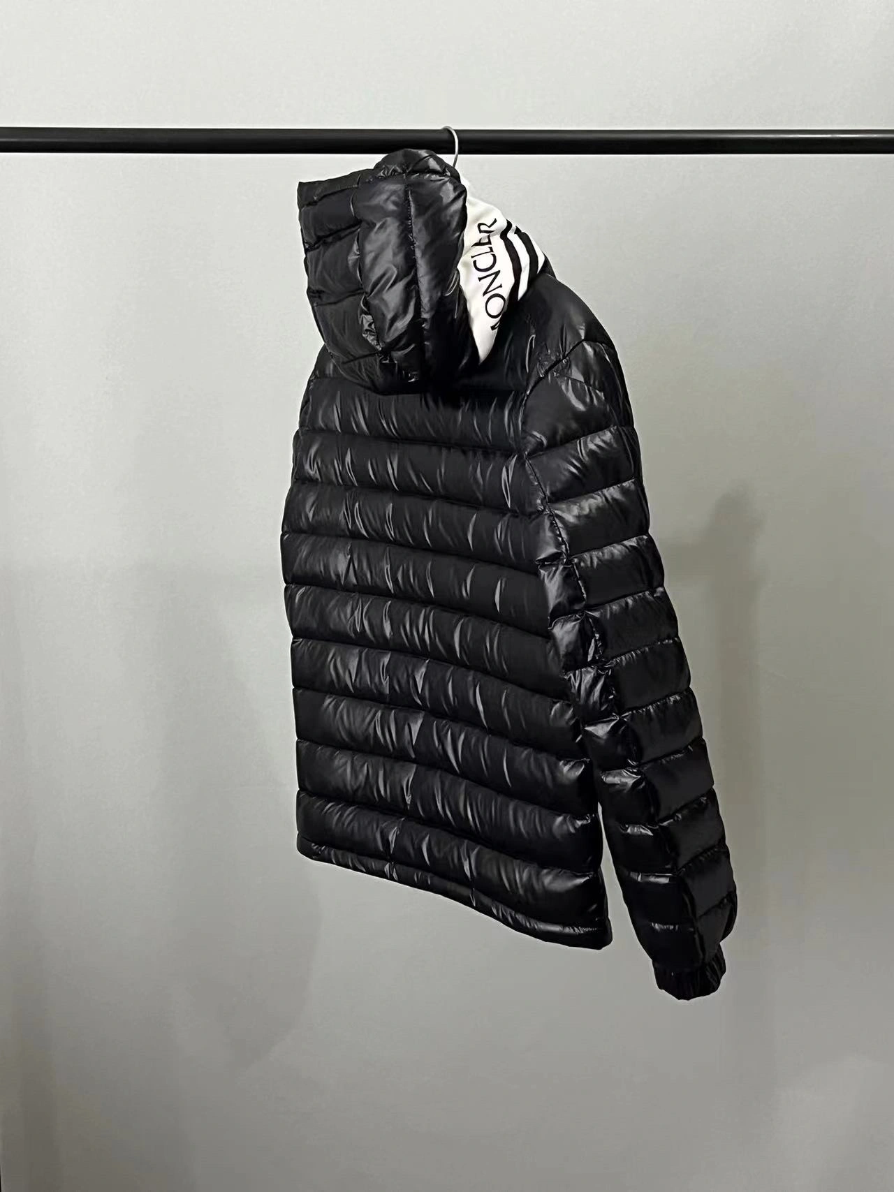 Moncler Down Jackets Unisex 146093