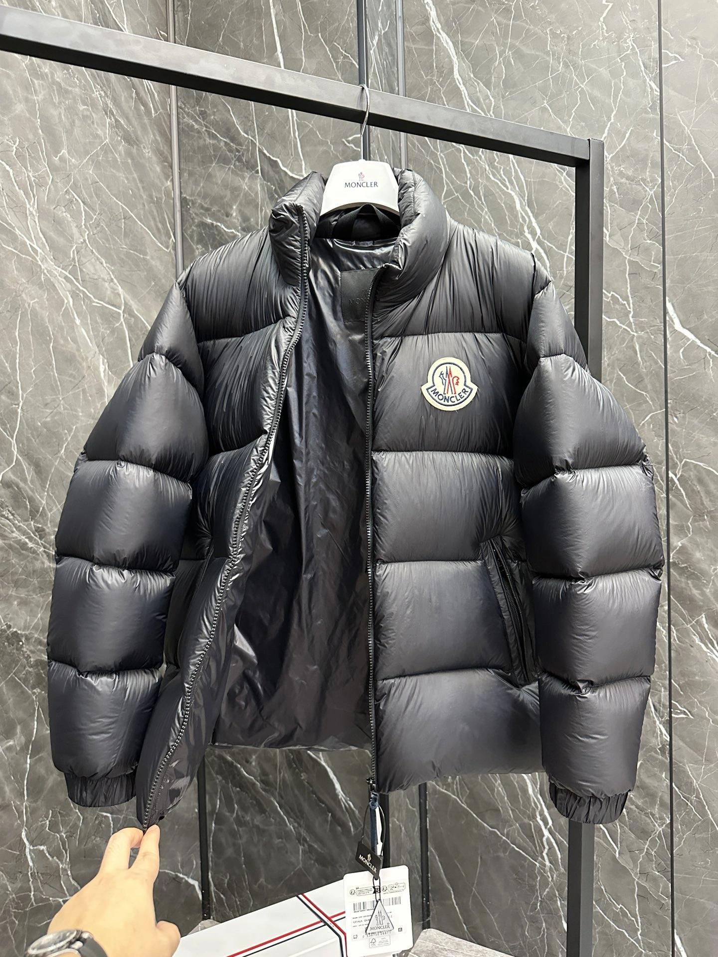 Moncler Down Jackets Breathable 146098