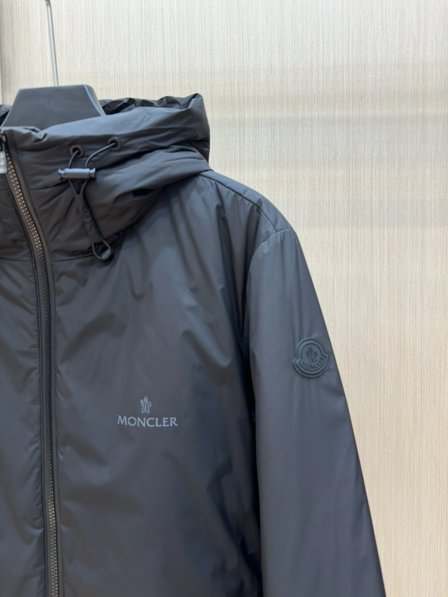 Moncler Down Jackets Colorful 146080