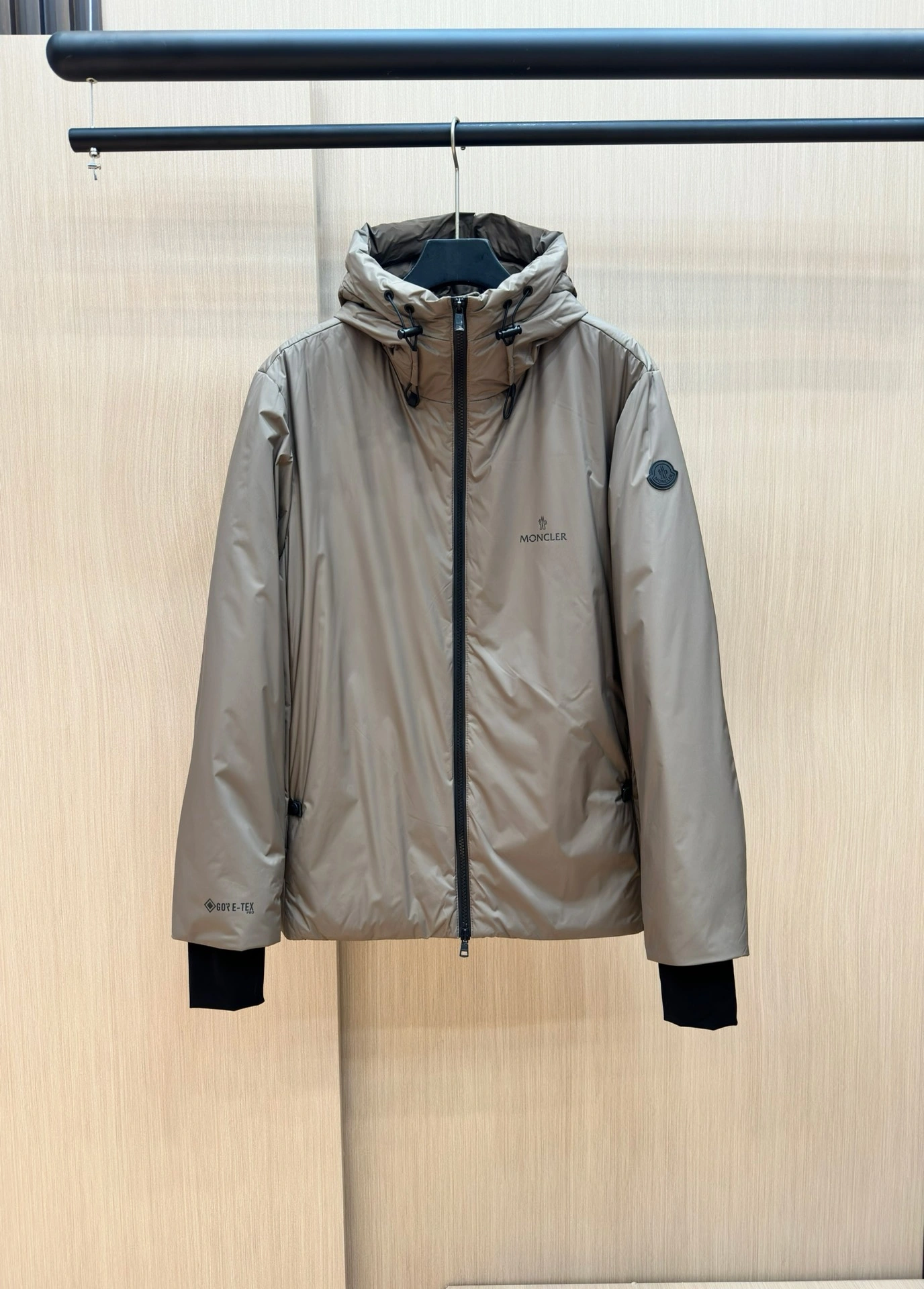 Durable Moncler Down Jackets 146082