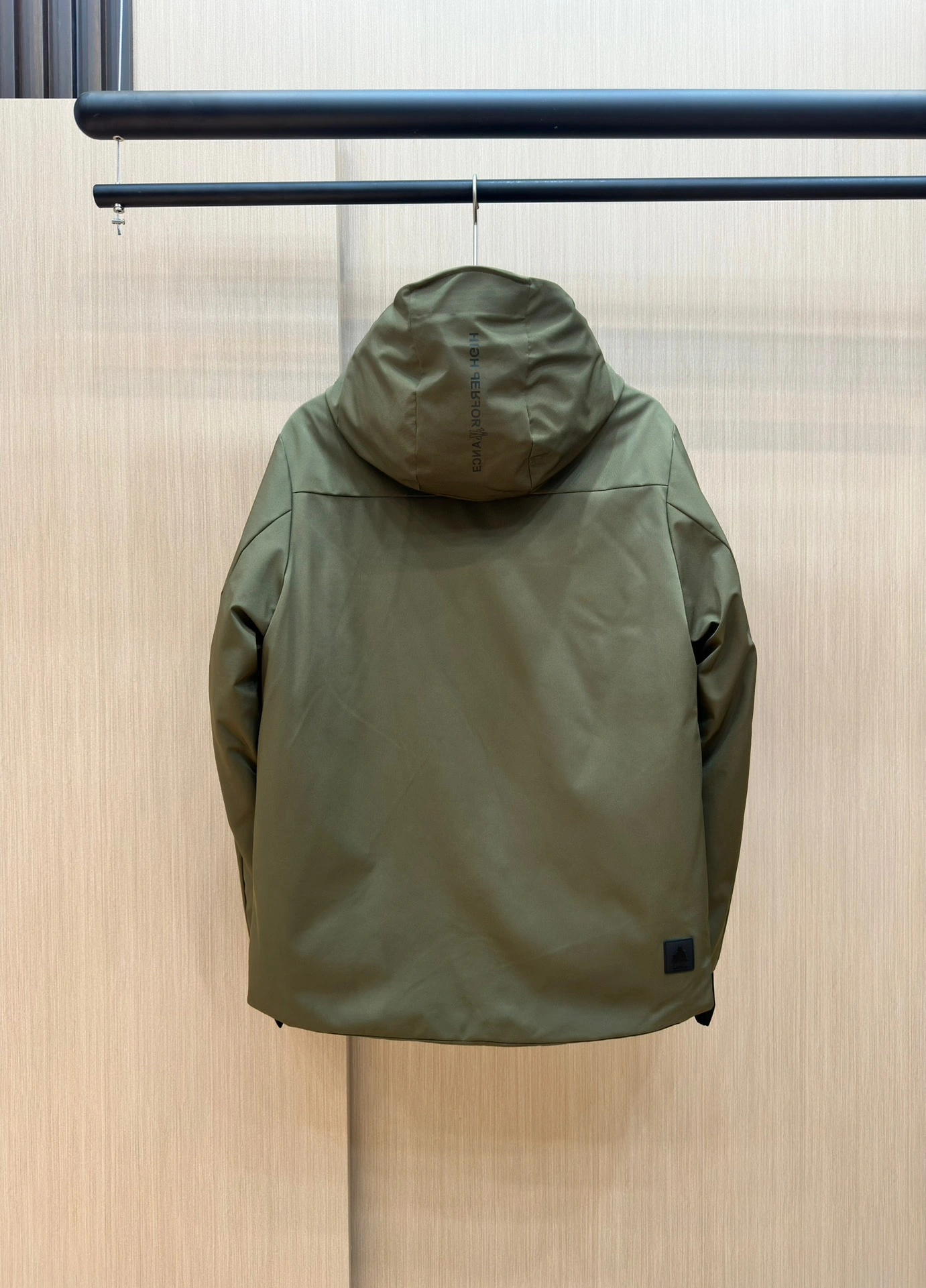 Moncler Down Jackets TechFriendly 146086