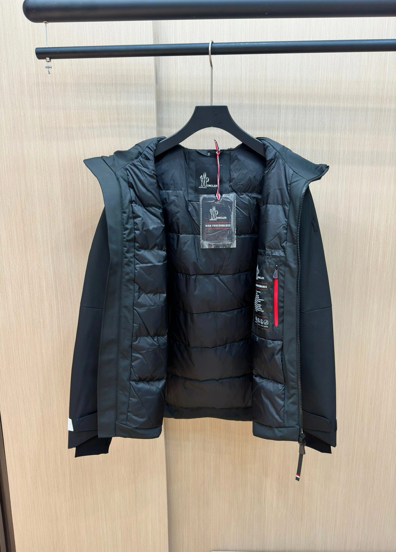 FlexibleFit Moncler Down Jackets 146083