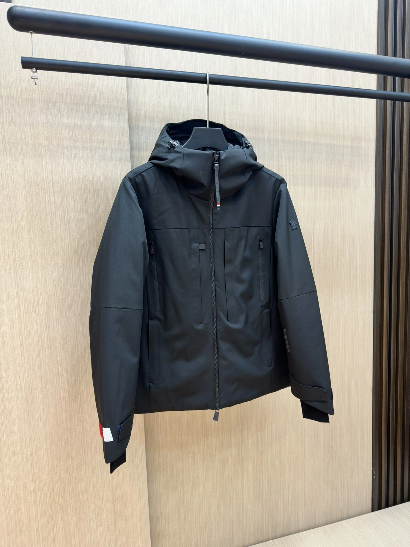 FlexibleFit Moncler Down Jackets 146083