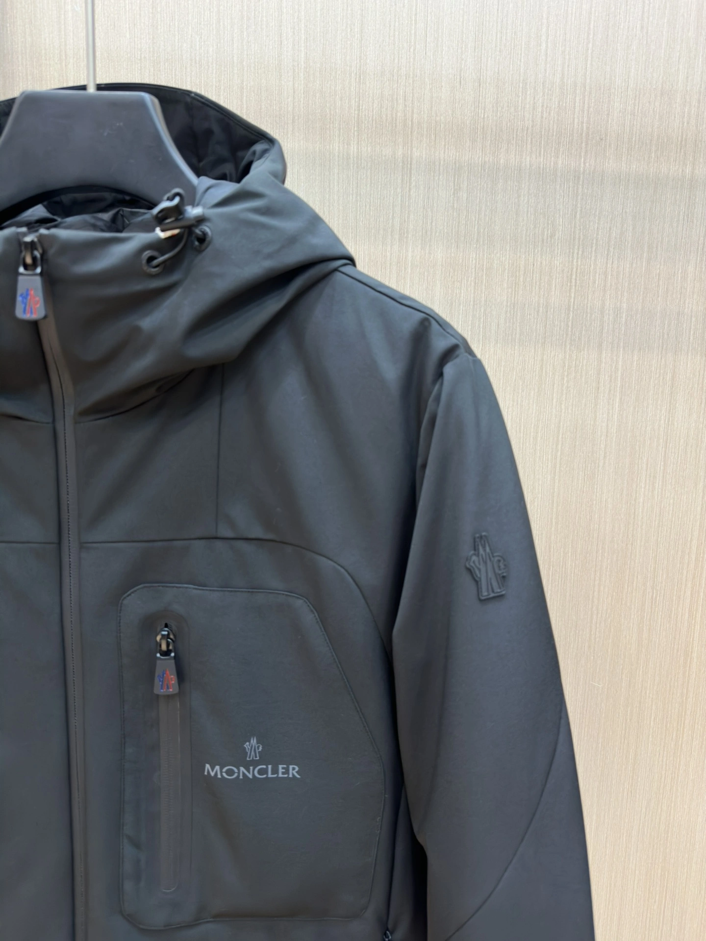 Moncler Down Jackets Fashionable 146078
