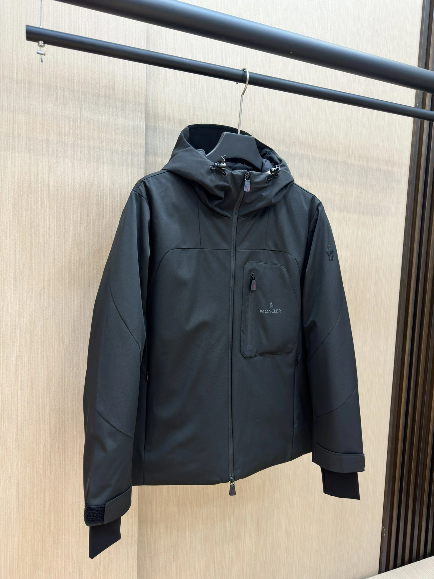 Moncler Down Jackets Fashionable 146078