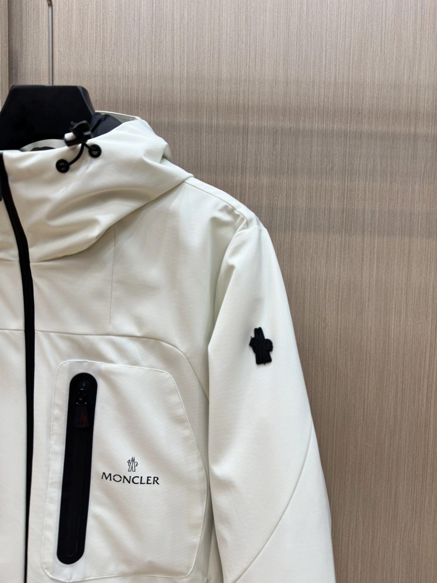 Lightweight Moncler Down Jackets 146072