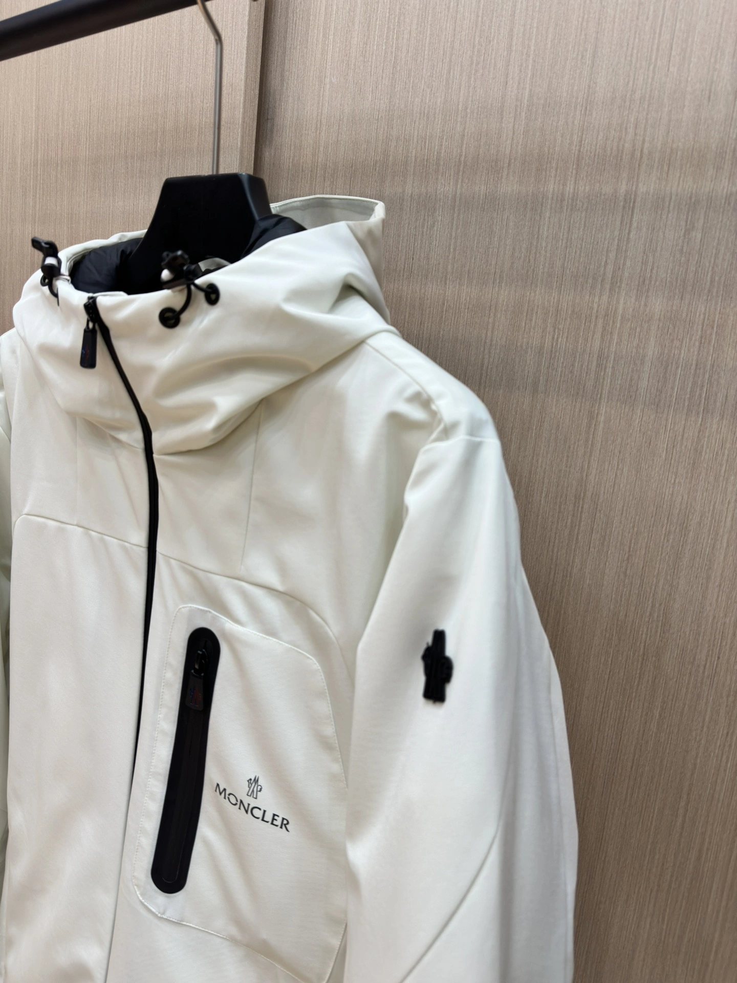 Lightweight Moncler Down Jackets 146072