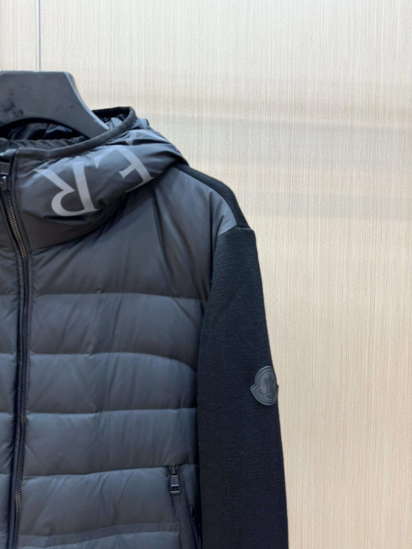 Moncler Down Jackets TravelReady 146079