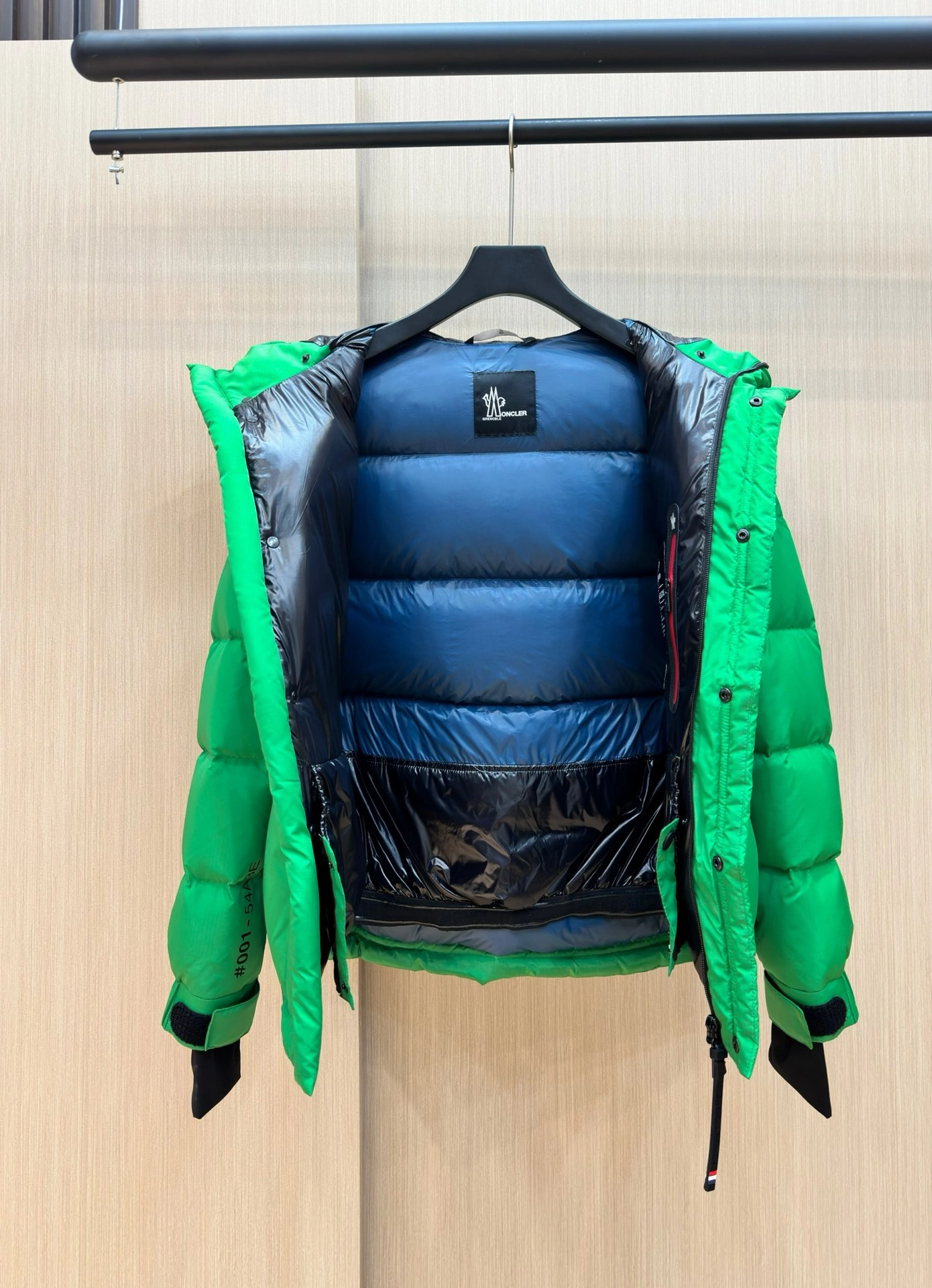 Upgraded Moncler Down Jackets 146085