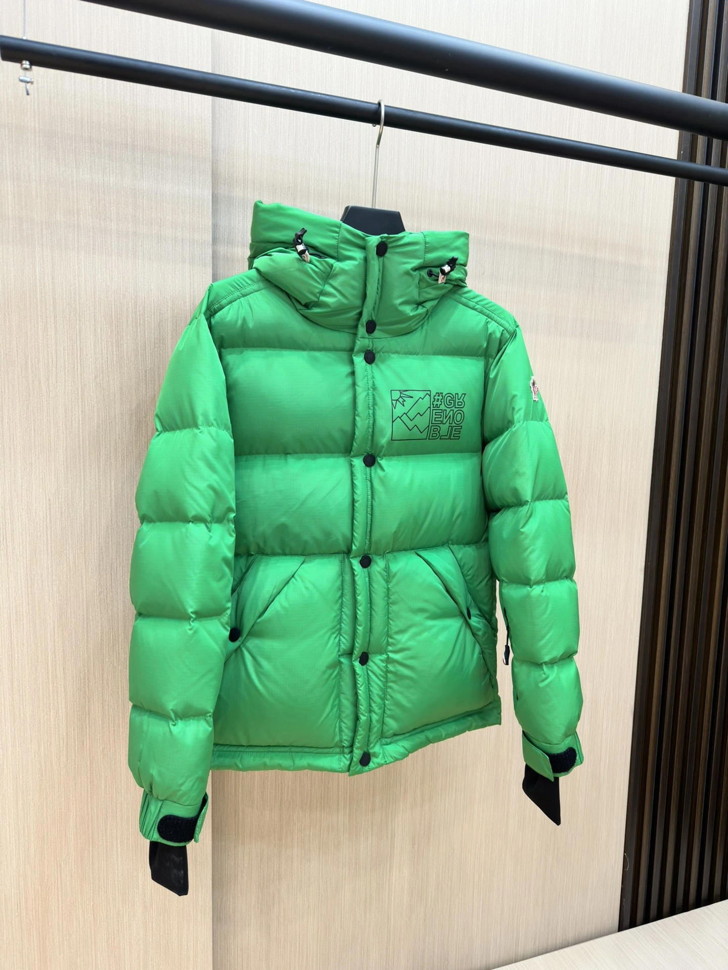 Upgraded Moncler Down Jackets 146085