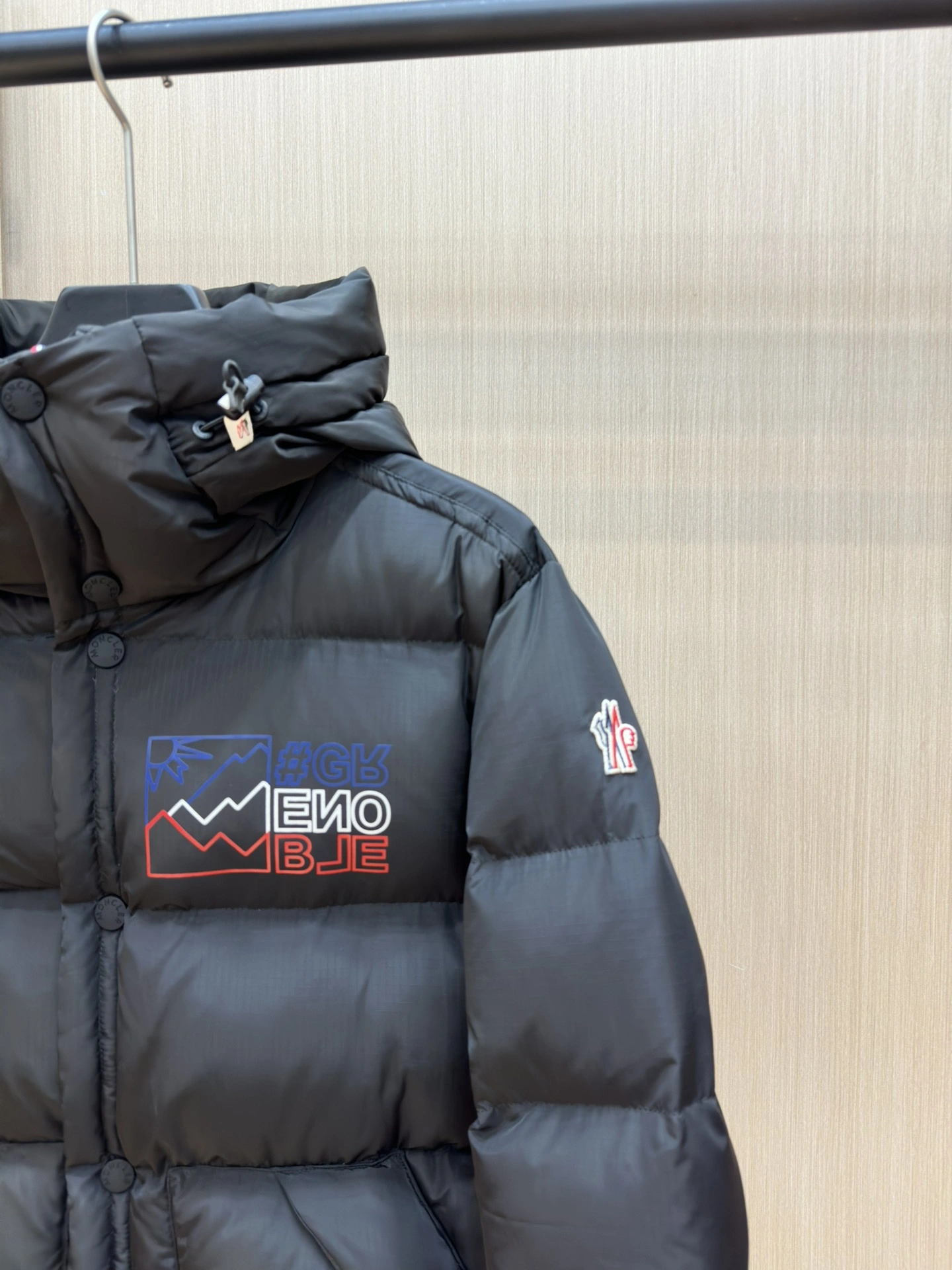 Flexible Moncler Down Jackets 146074