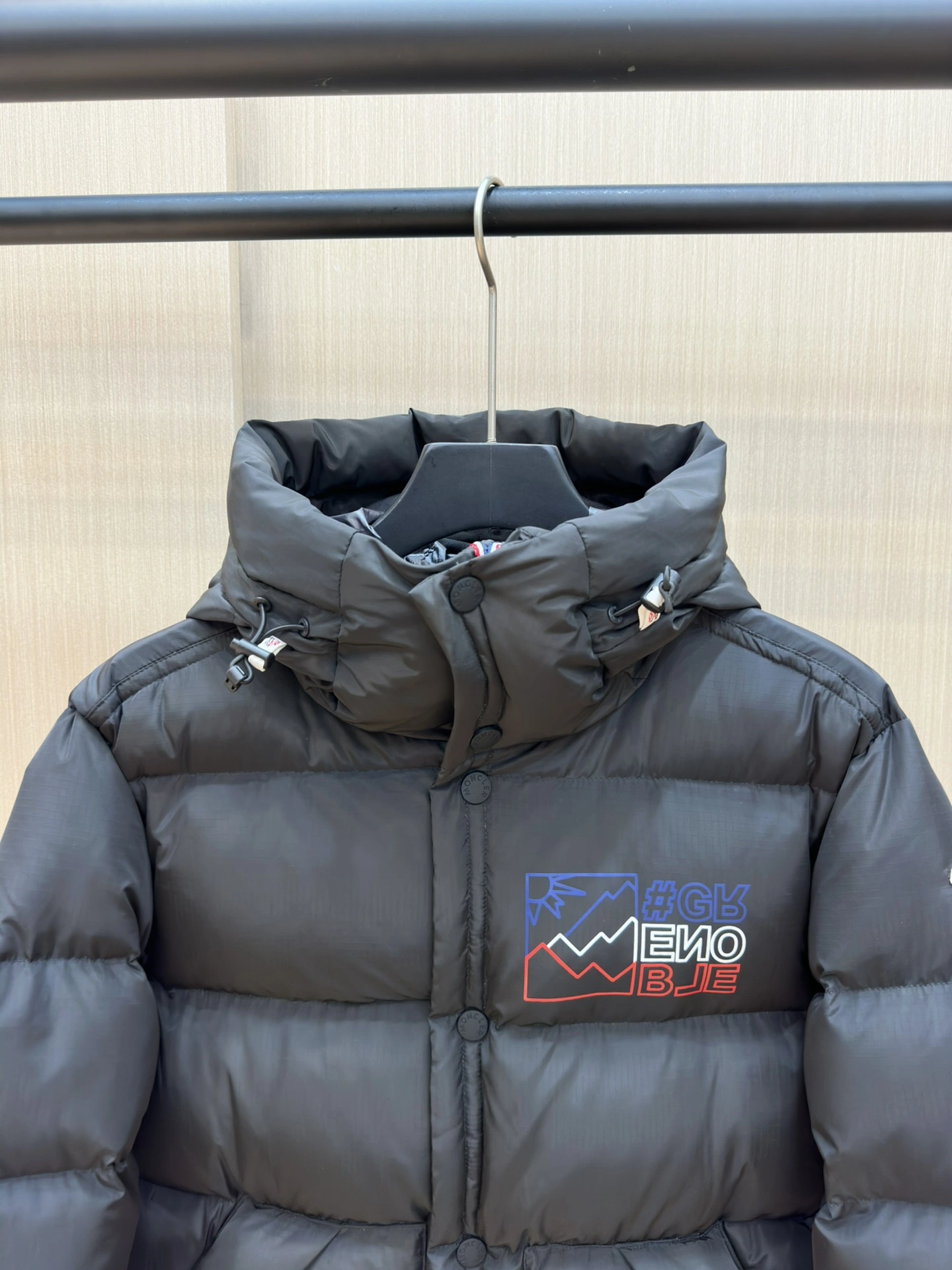 Flexible Moncler Down Jackets 146074