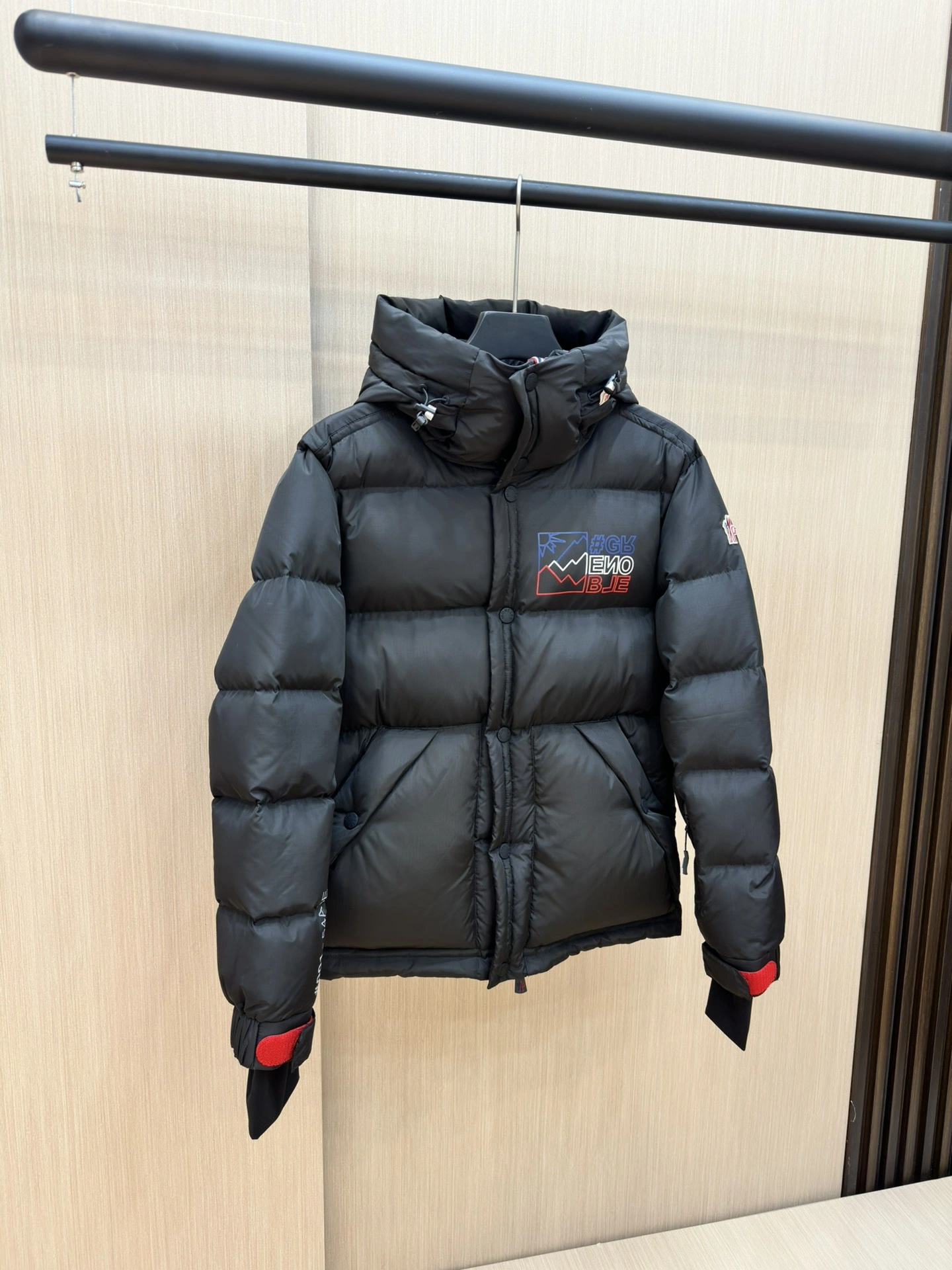Flexible Moncler Down Jackets 146074