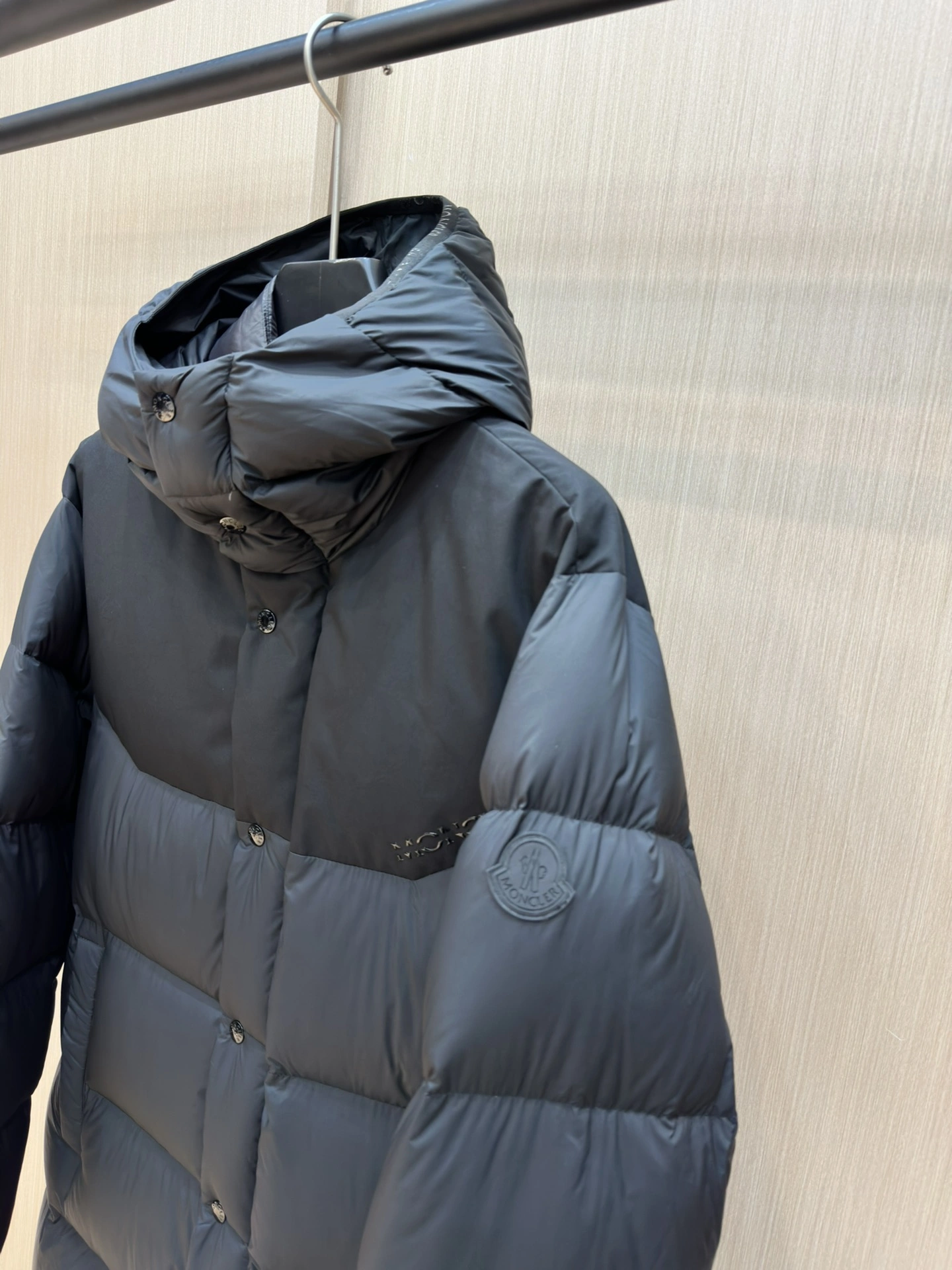 Moncler Down Jackets Unisex 146069