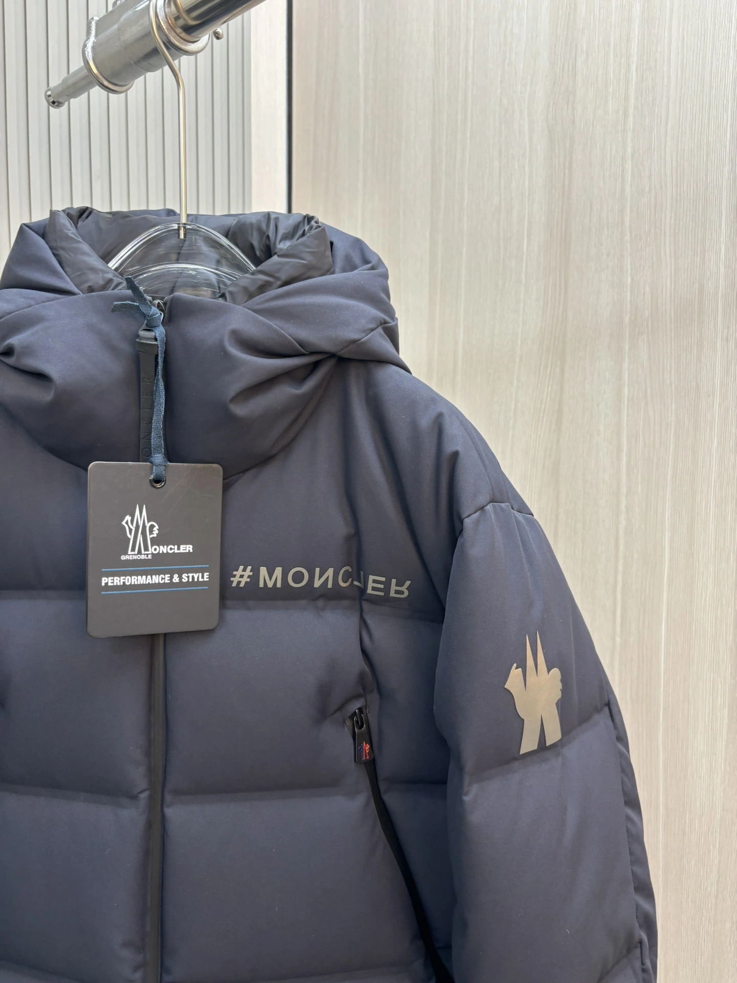 Moncler Down Jackets Practical 146066