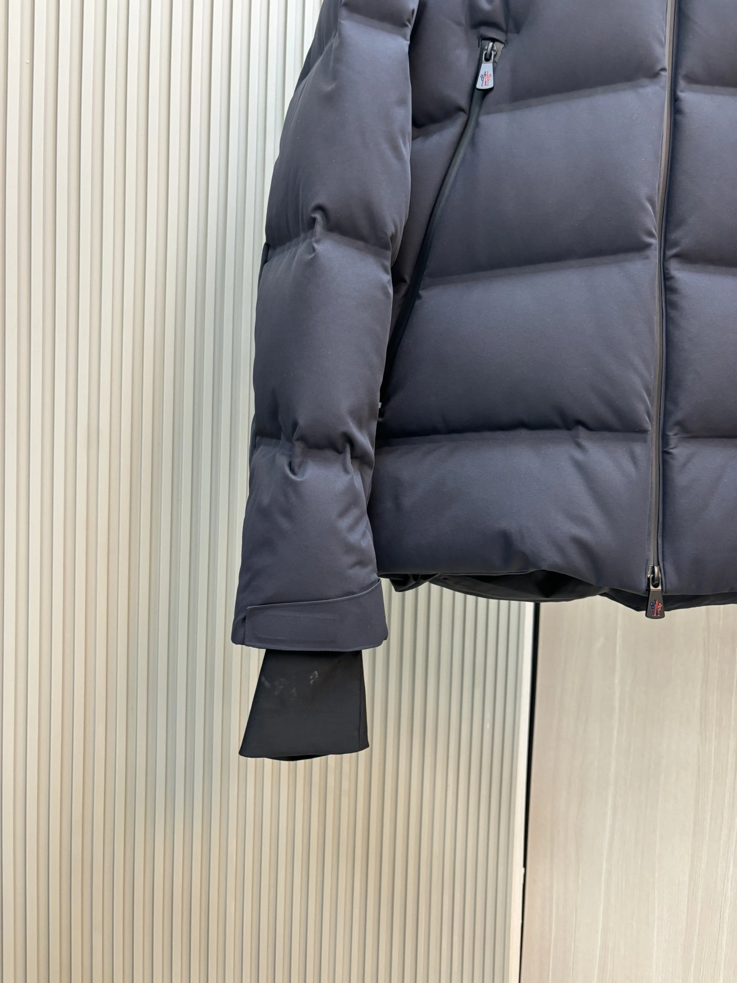 Moncler Down Jackets Practical 146066