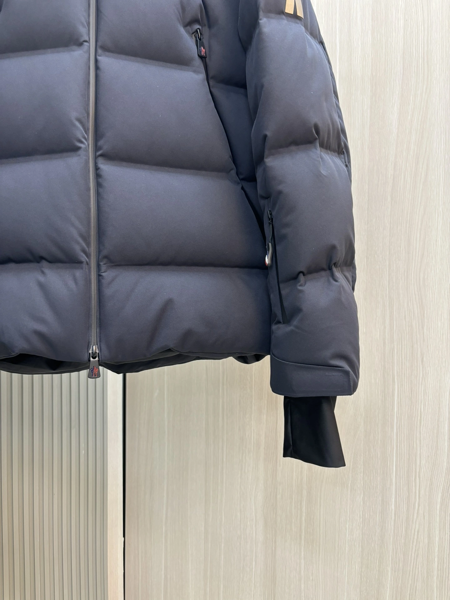 Moncler Down Jackets Practical 146066