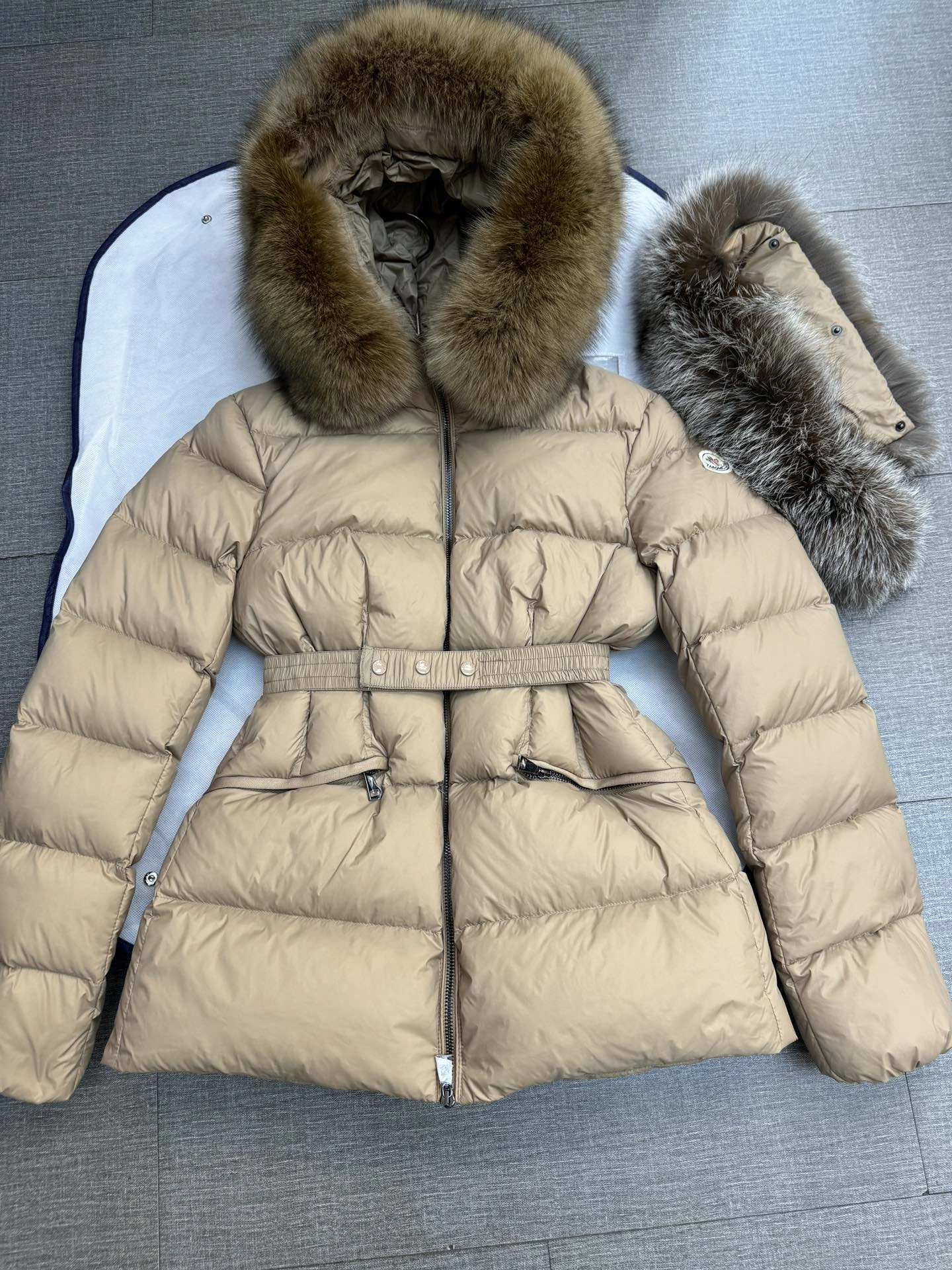 Classic Moncler Down Jackets 146065