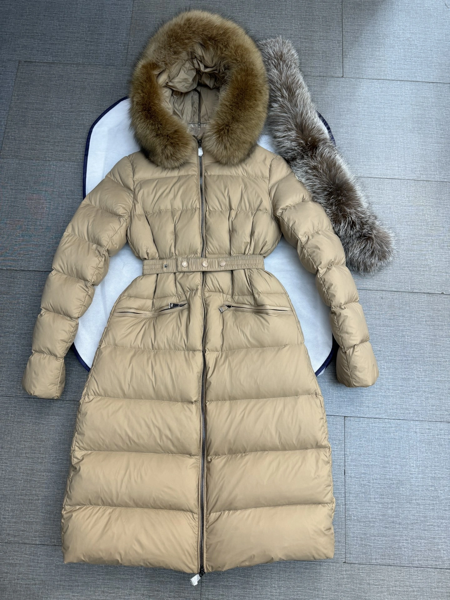 ModernLook Moncler Down Jackets 146064