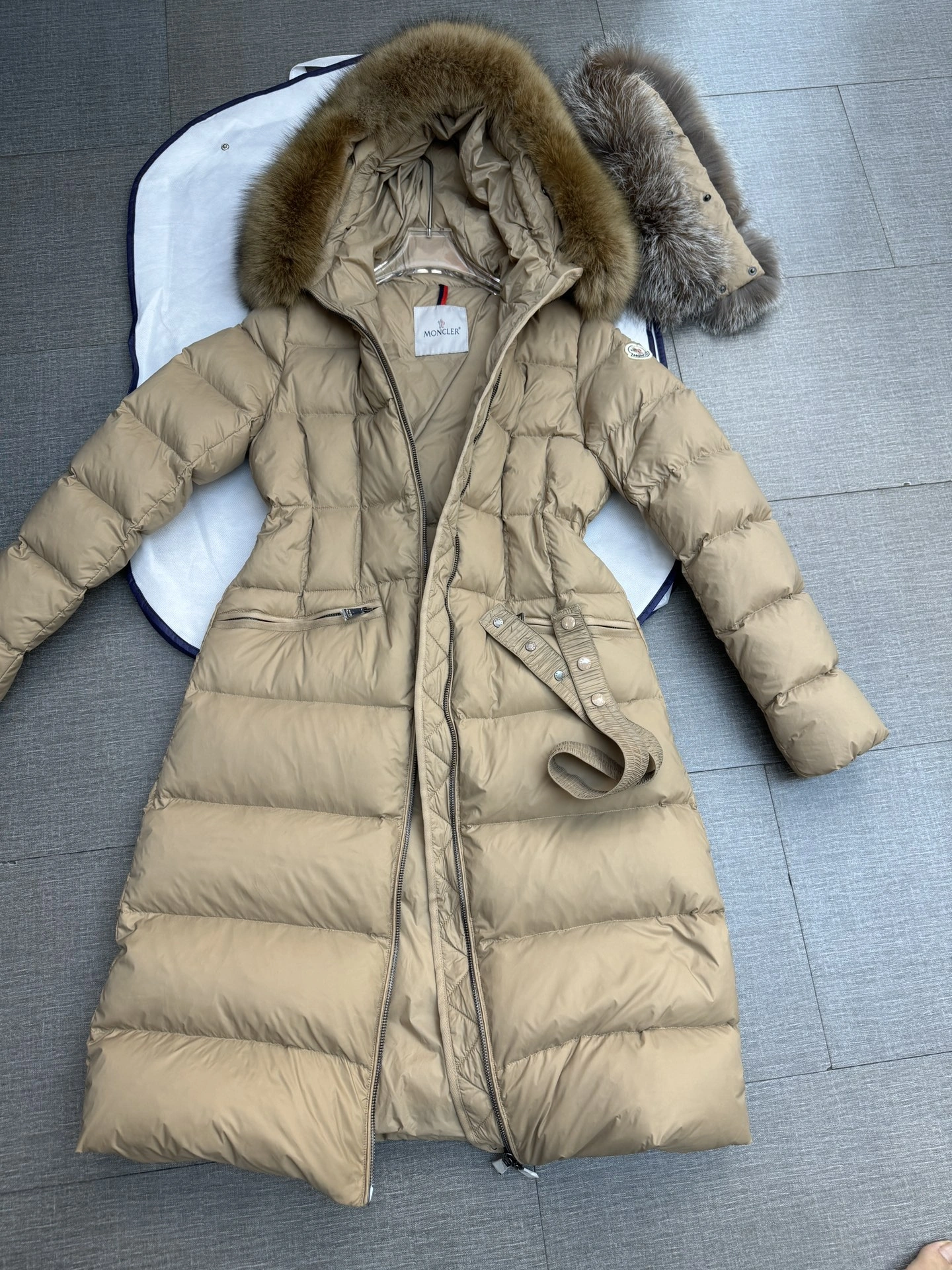 ModernLook Moncler Down Jackets 146064