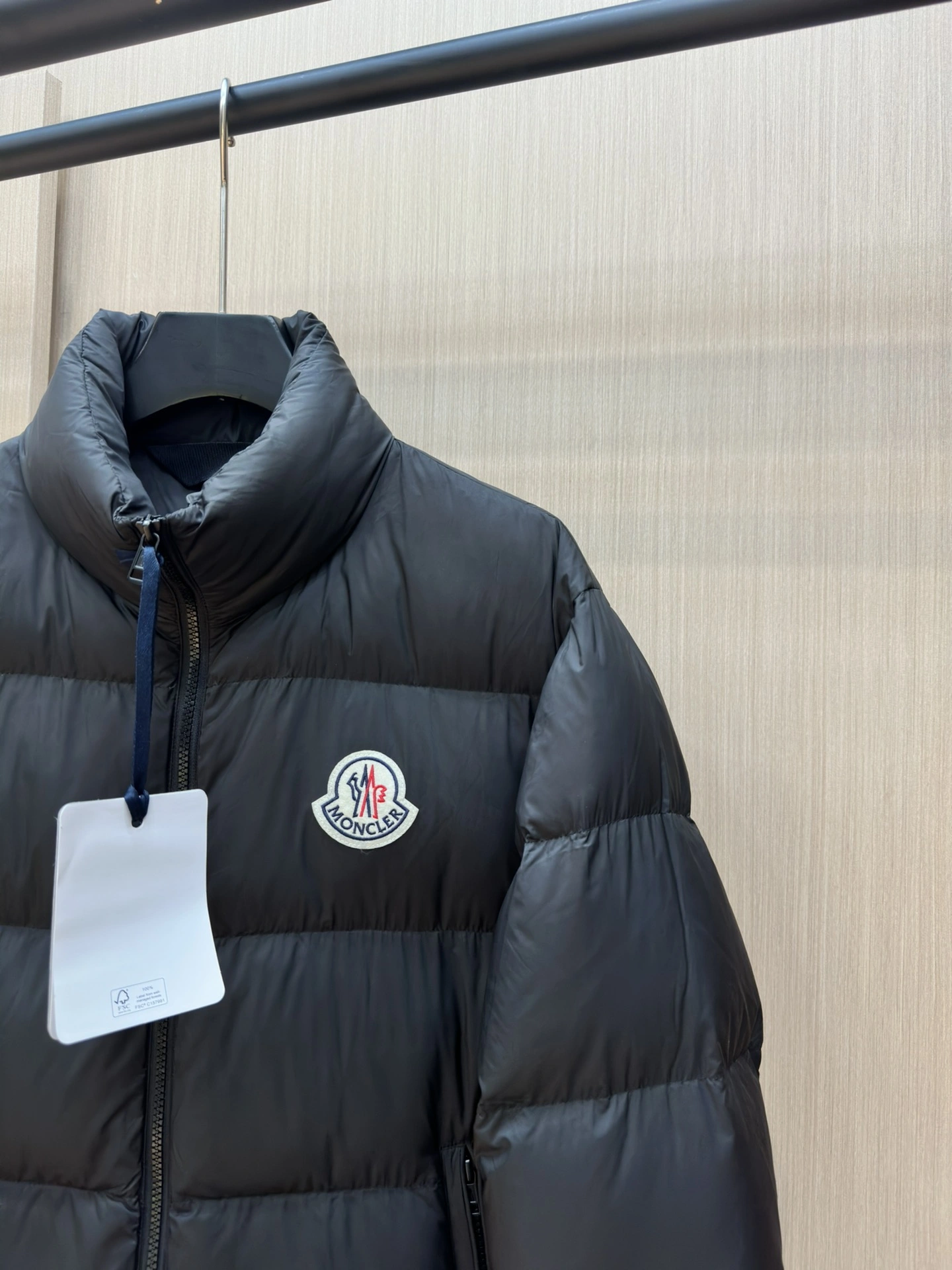 Moncler Down Jackets Comfortable 146062