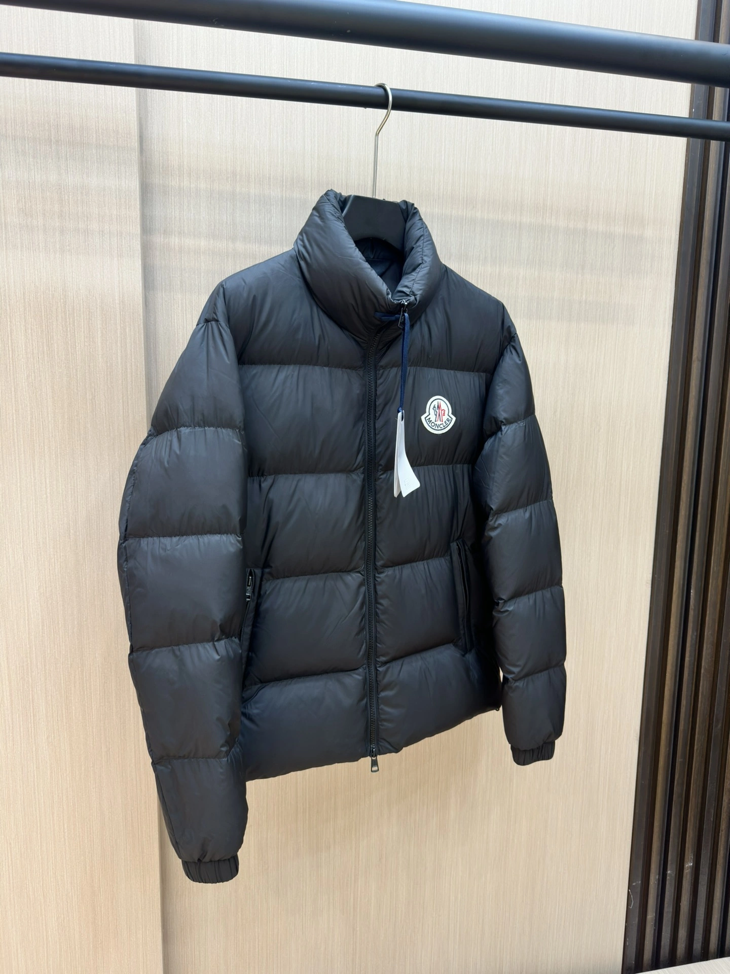 Moncler Down Jackets Comfortable 146062