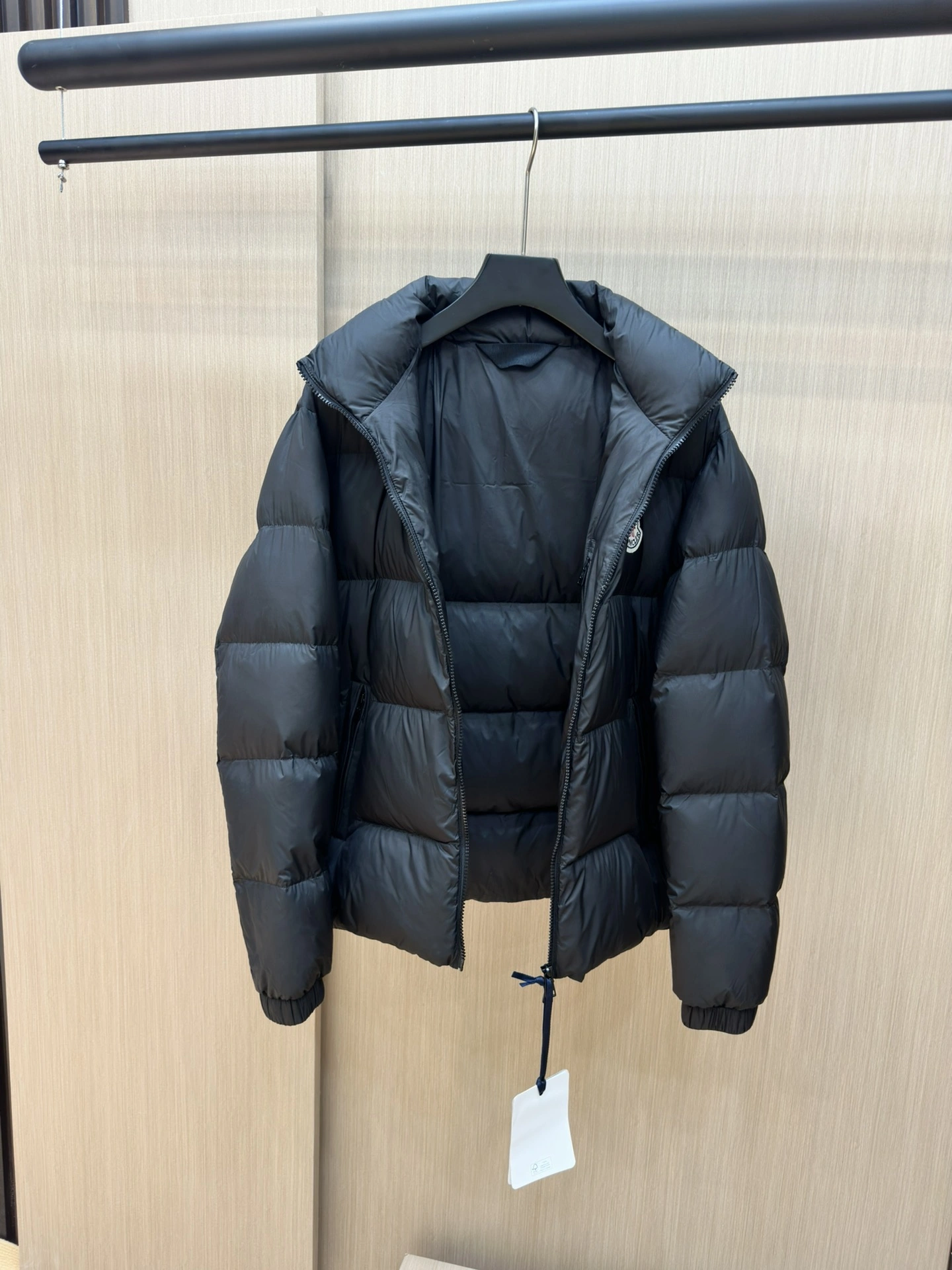 Moncler Down Jackets Comfortable 146062