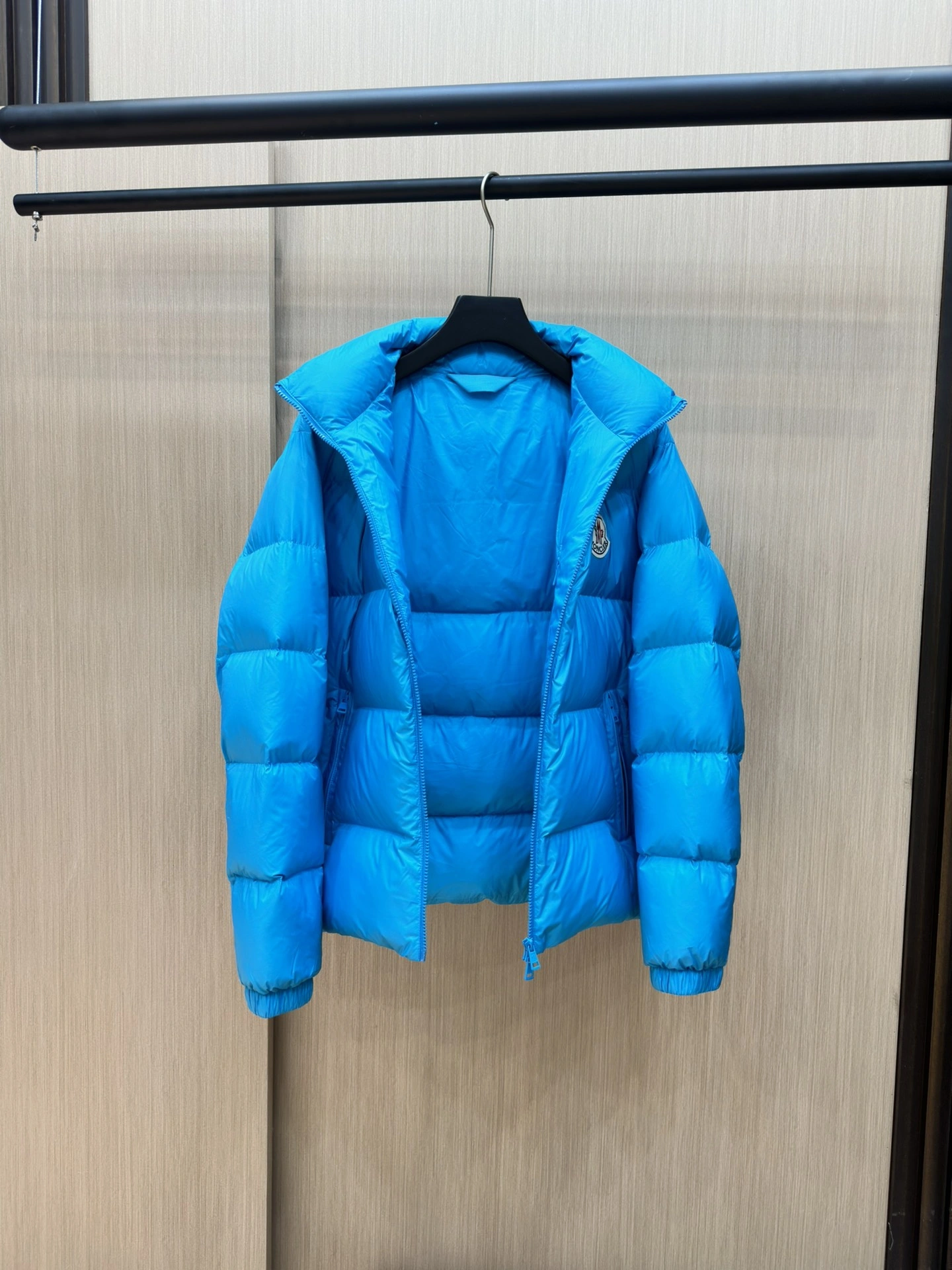 Moncler Down Jackets Resilient 146061