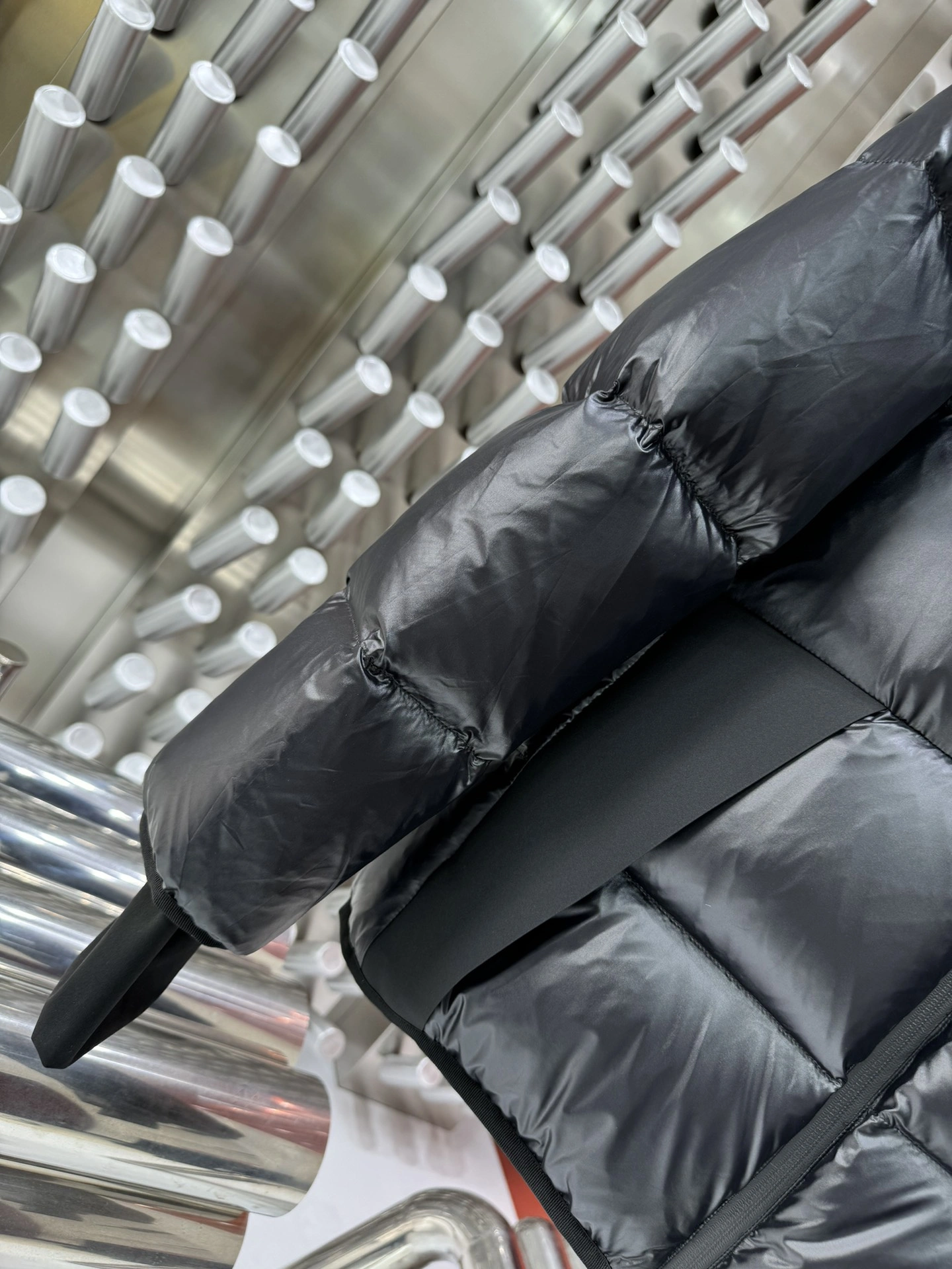 Affordable Moncler Down Jackets 146059