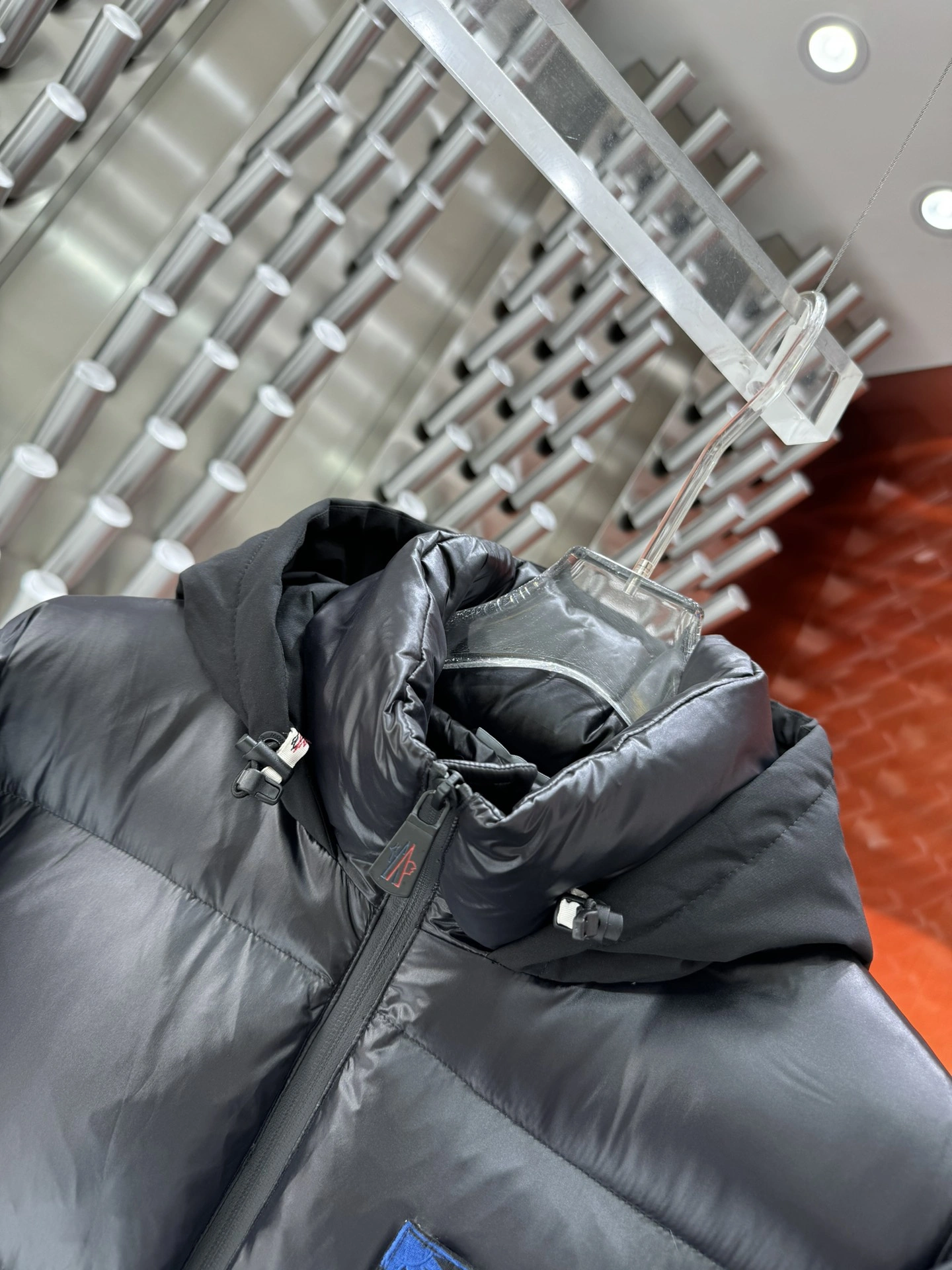 Affordable Moncler Down Jackets 146059