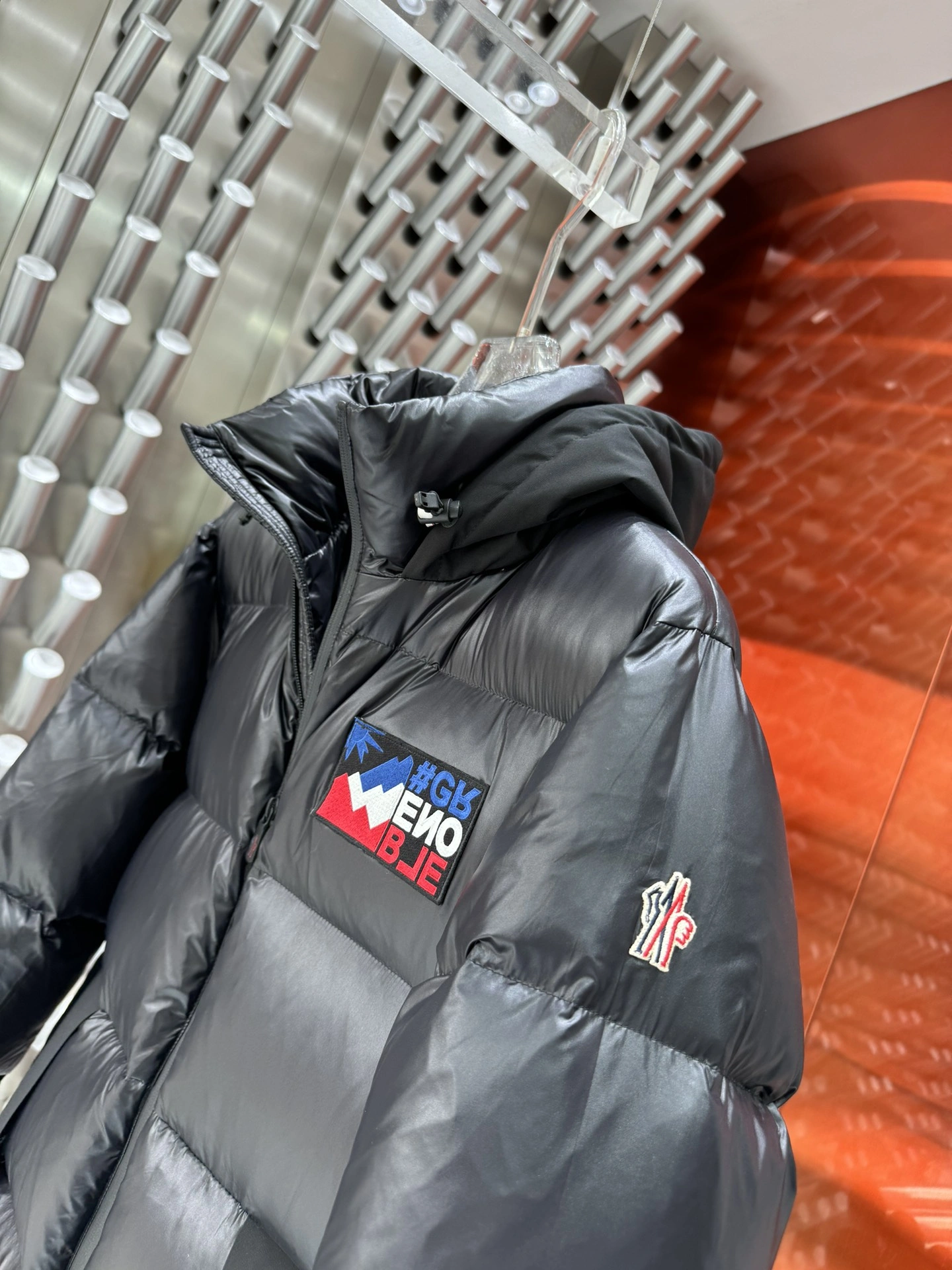 Affordable Moncler Down Jackets 146059