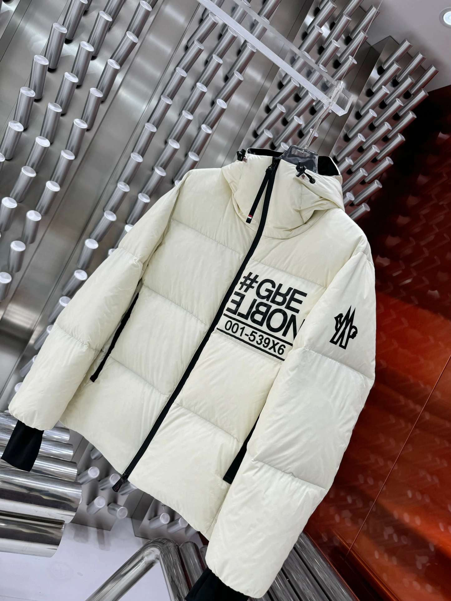 Refined Moncler Down Jackets 146058