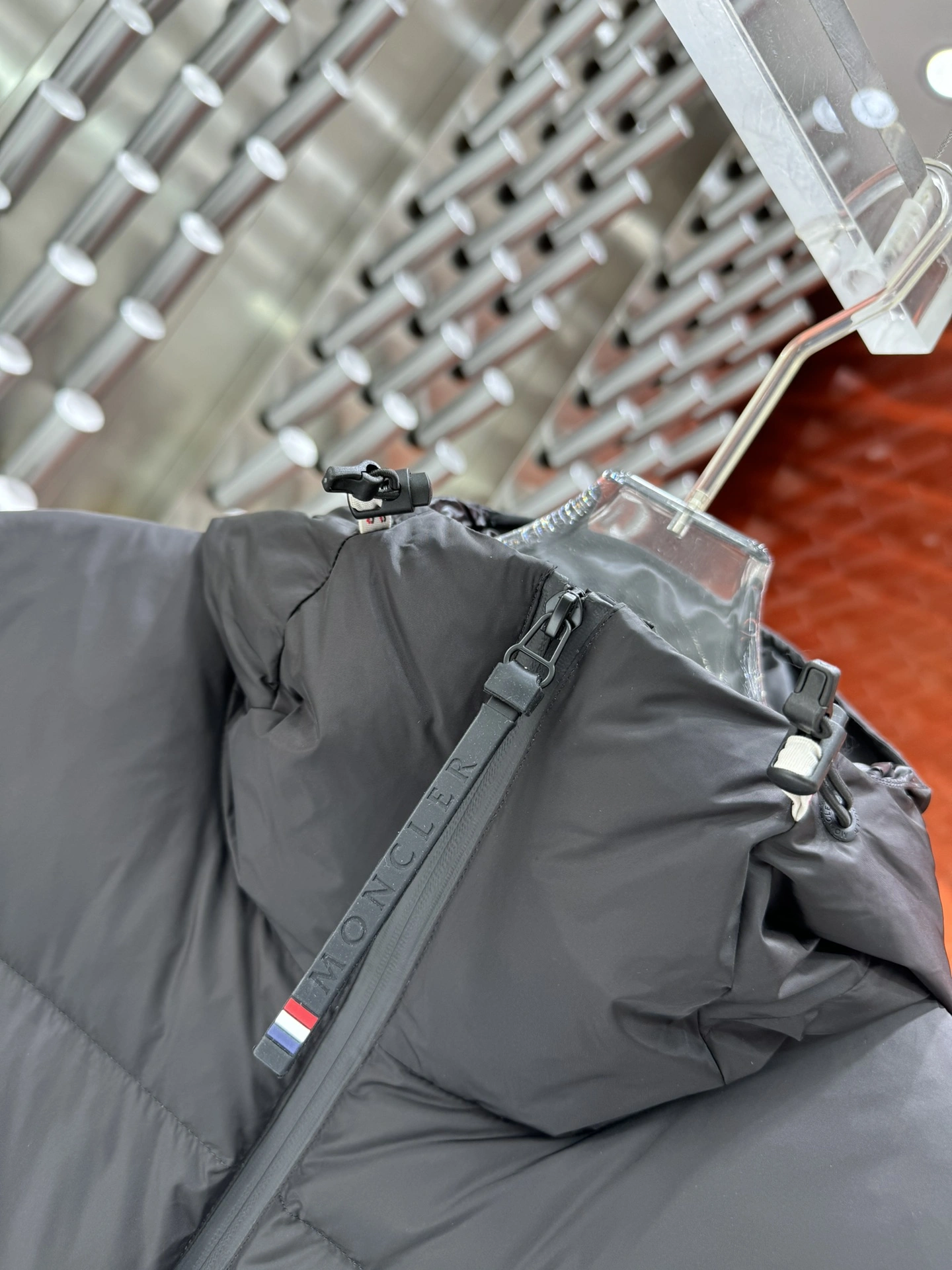 Moncler Down Jackets EasyMatch 146056