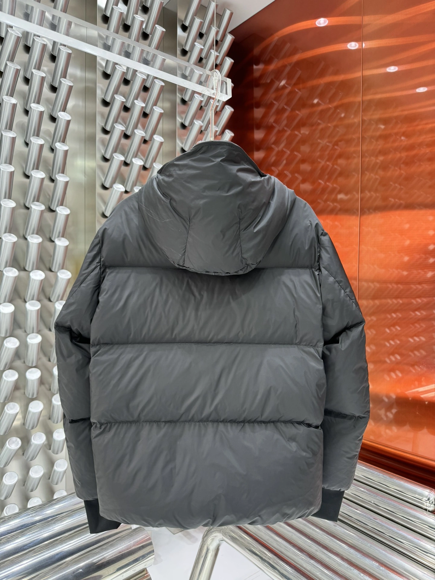 Moncler Down Jackets EasyMatch 146056