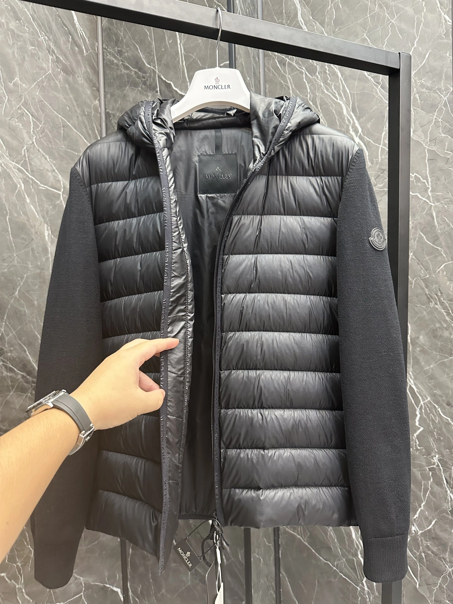 GoodFit Moncler Down Jackets 146057
