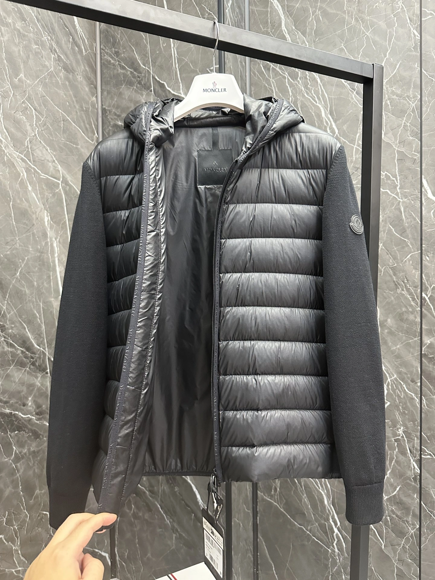 GoodFit Moncler Down Jackets 146057