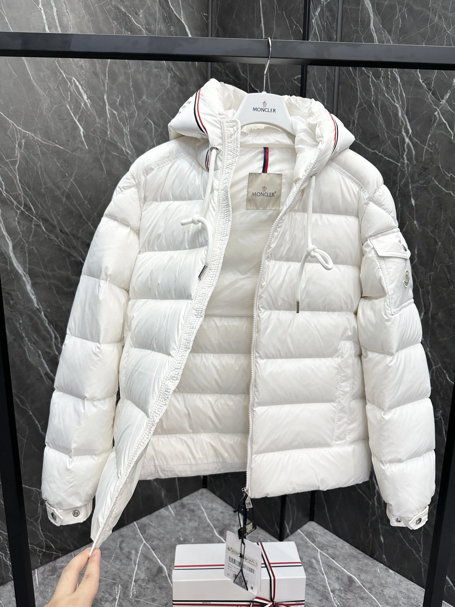 Moncler Down Jackets SoftTouch 146055