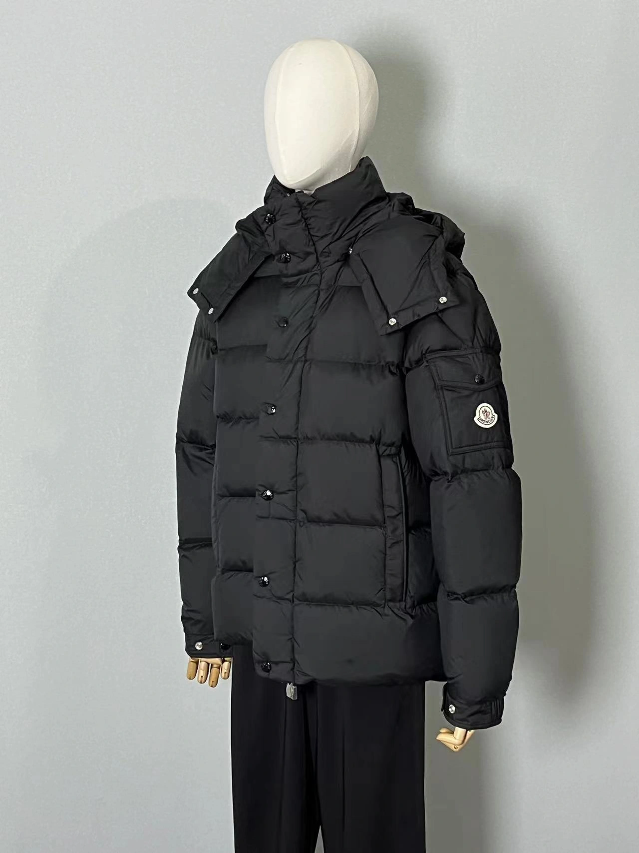 Moncler Down Jackets Reliable 146050