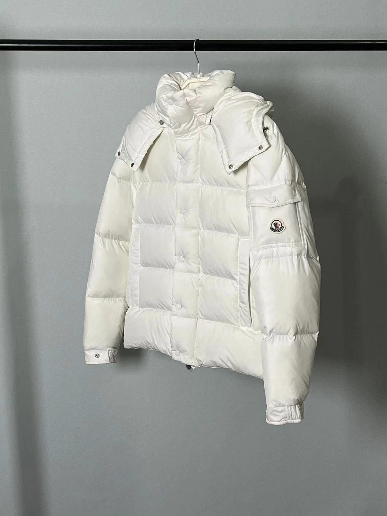 Moncler Down Jackets Durable 146045