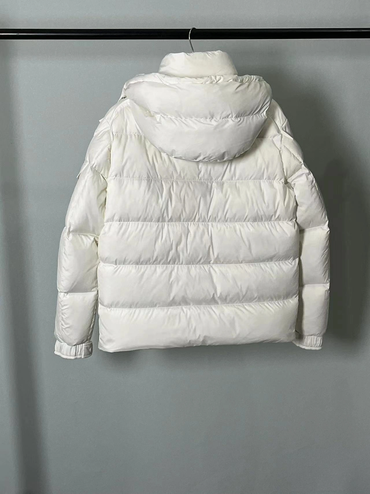 Moncler Down Jackets Durable 146045
