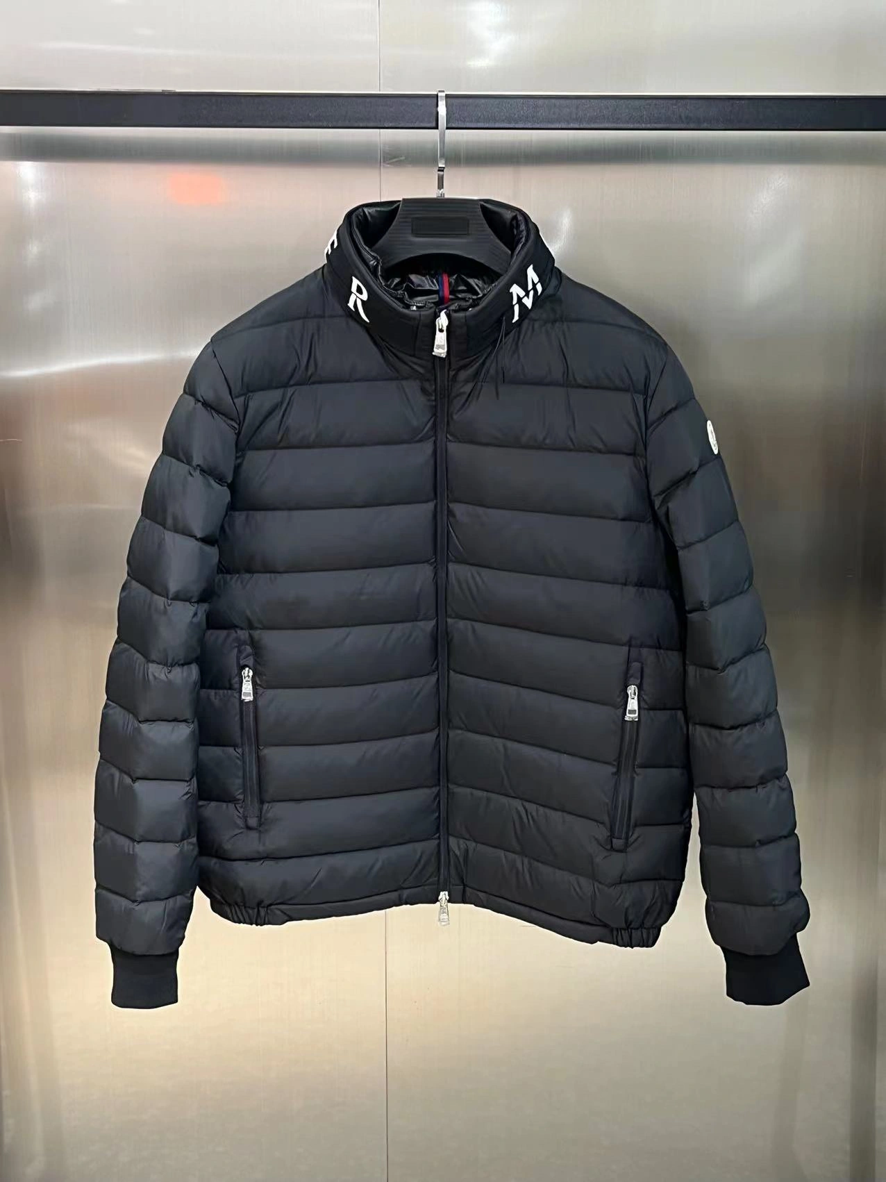 Moncler Down Jackets Functional 146046