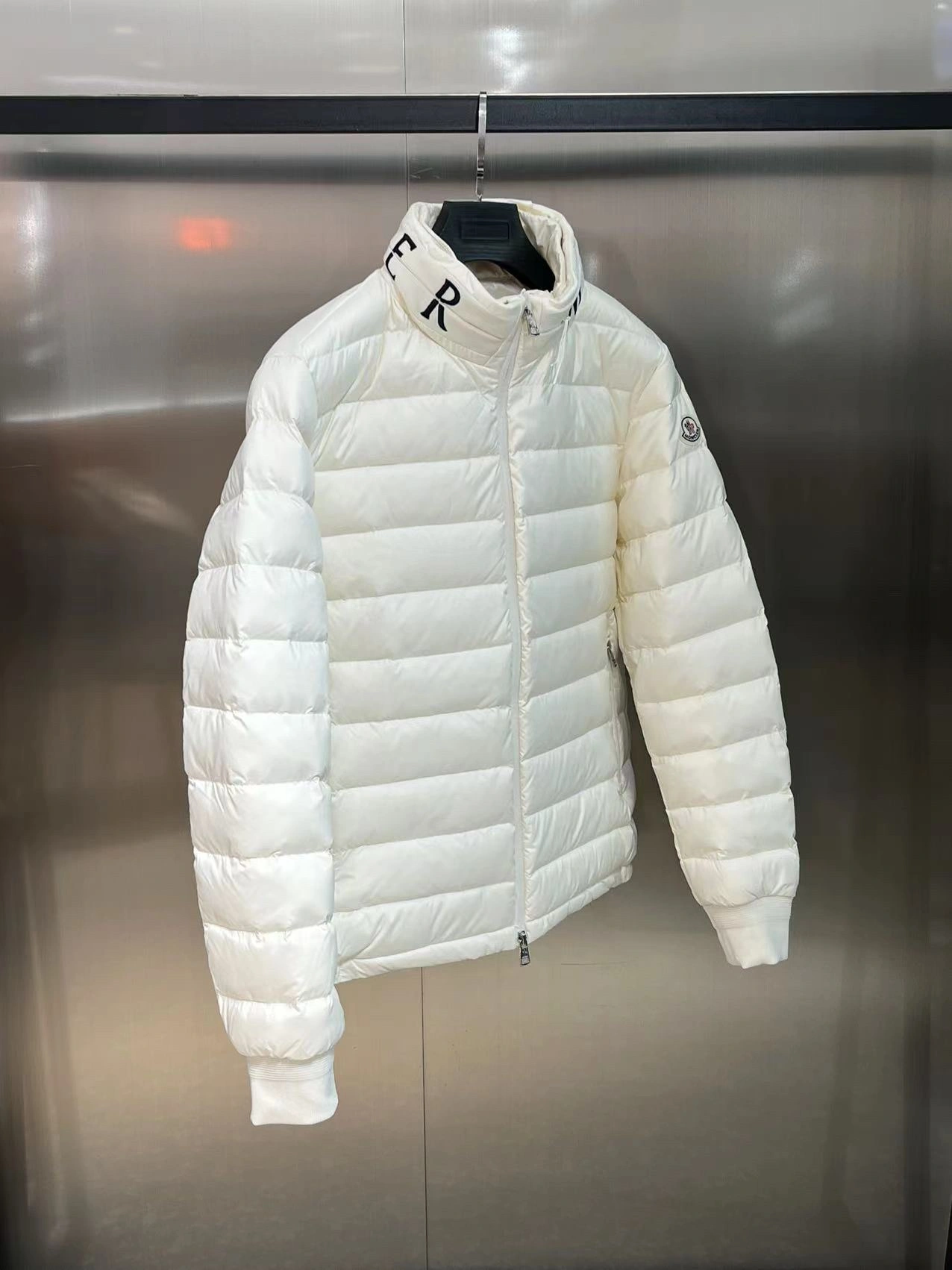Moncler Down Jackets FashionForward 146043