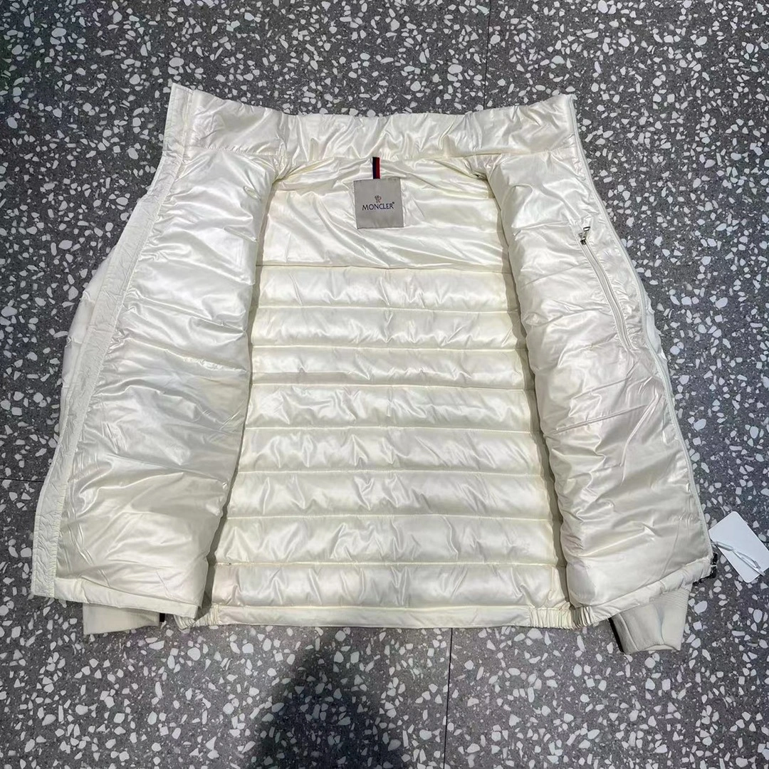Moncler Down Jackets FashionForward 146043