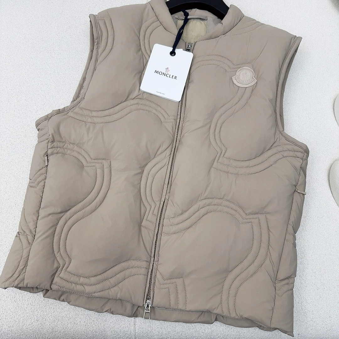 Moncler Down Jackets Colorful 146035